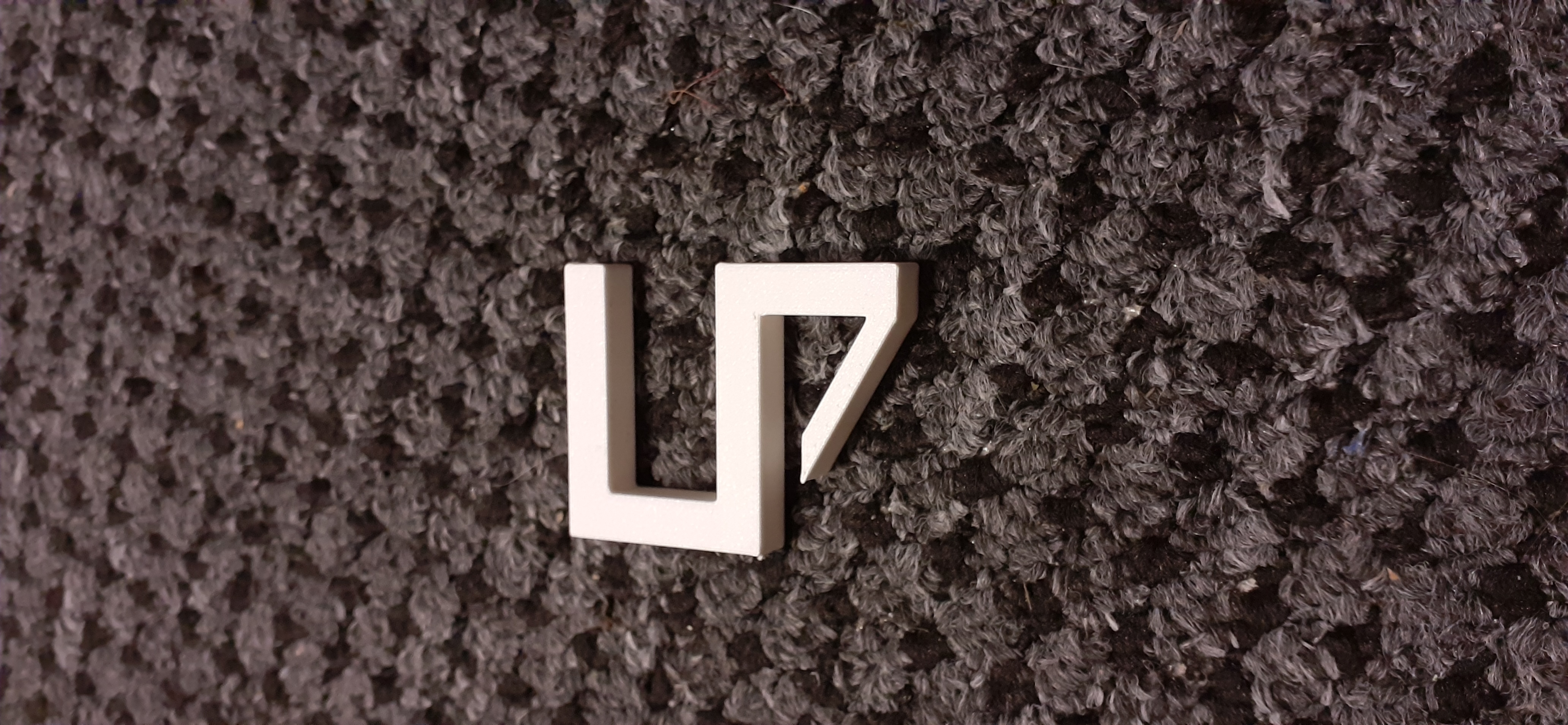 Hook for Ikea shelfs — thumbnail 2