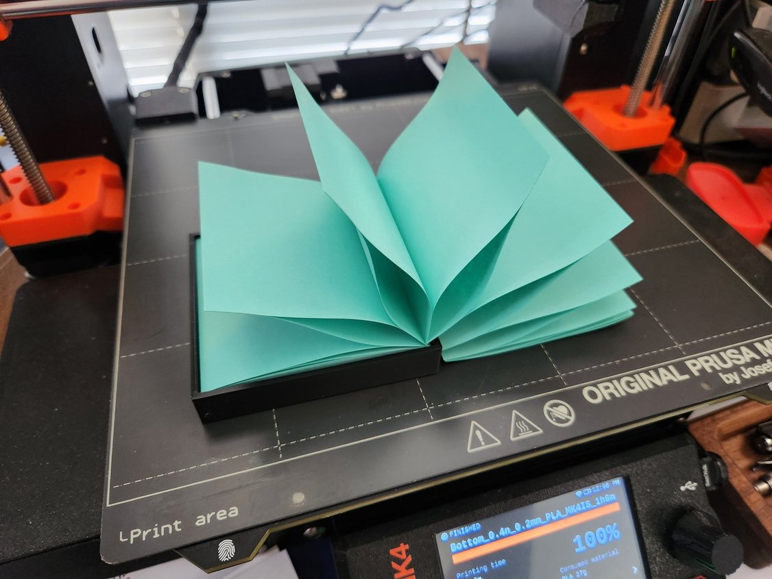 Miniatura 2 do modelo 3D Pop-up Postit Note Dispenser