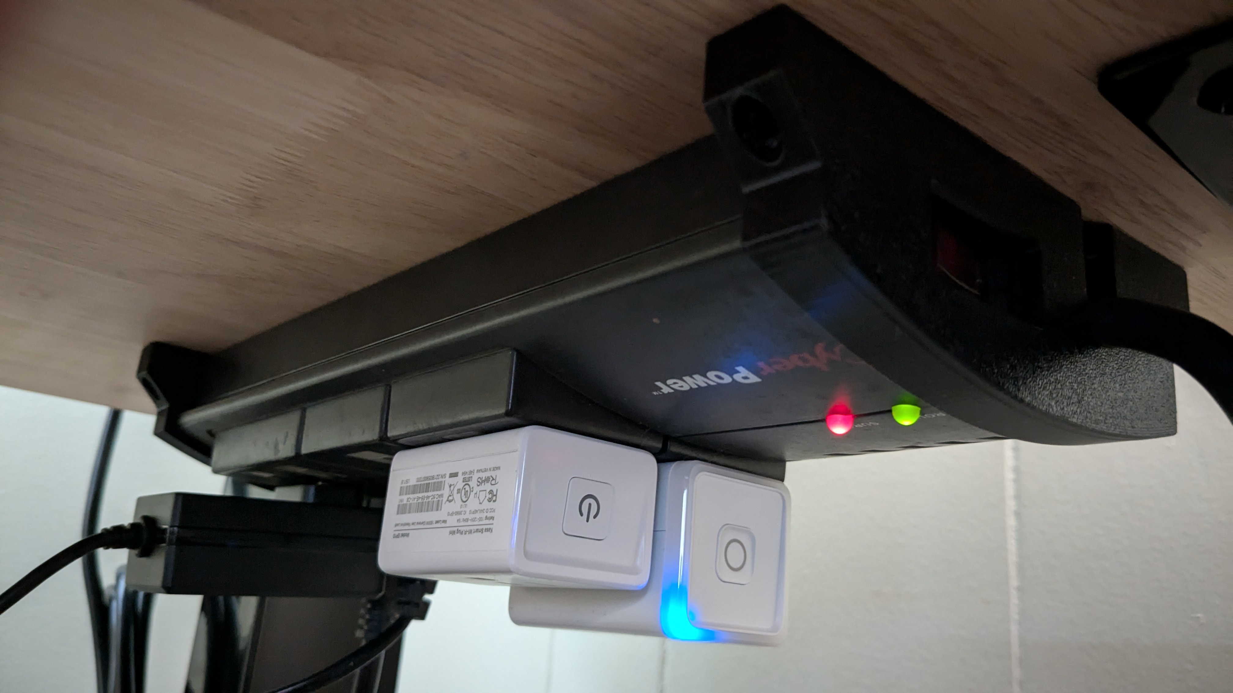 Cyberpower 880 Surge Suppressor Mounting Bracket