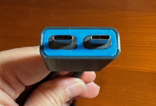 Dual Thunderbolt 4 Plug for Macbook Pro (Parametric)