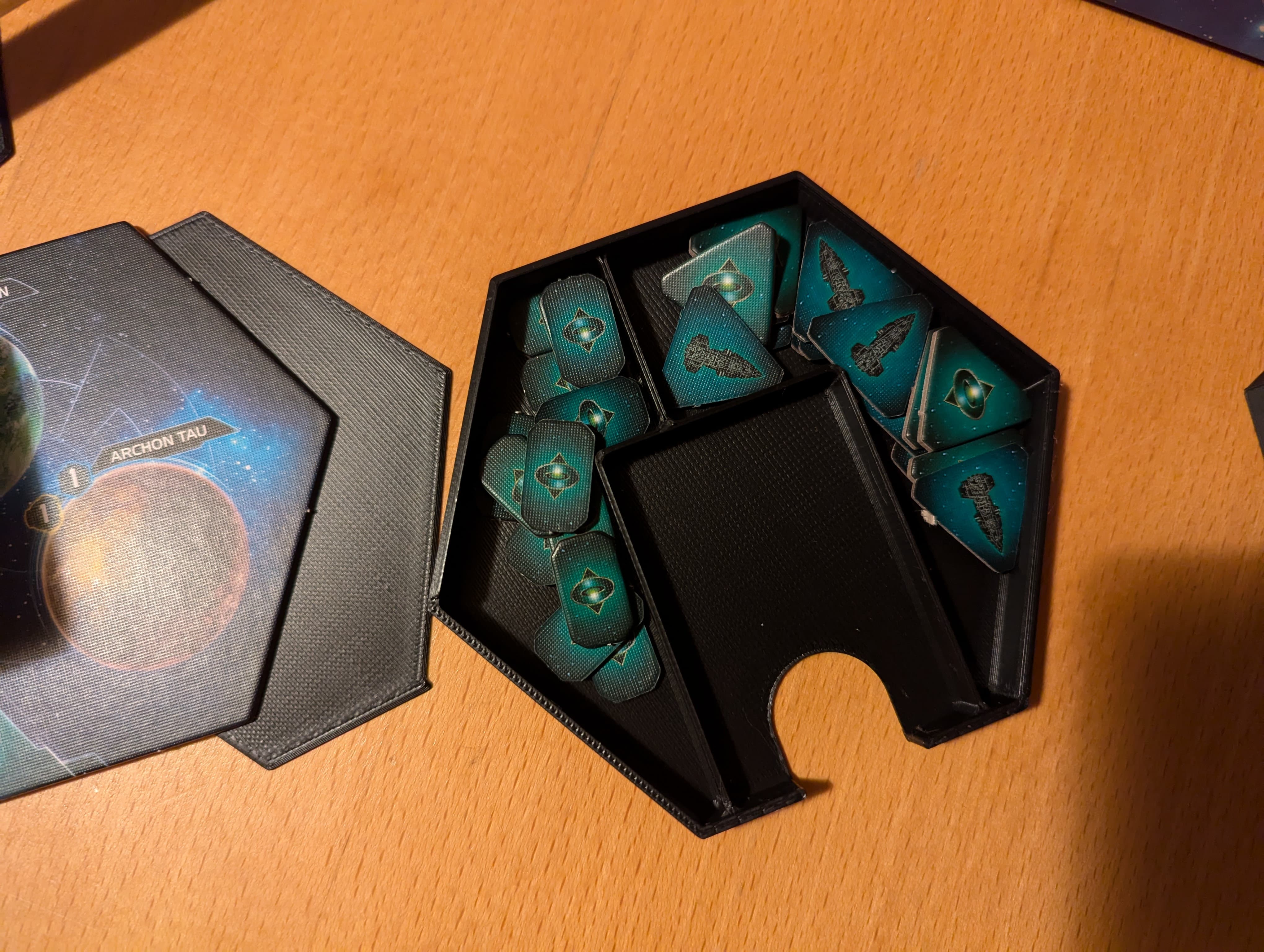 Twilight Imperium 4 - faction box