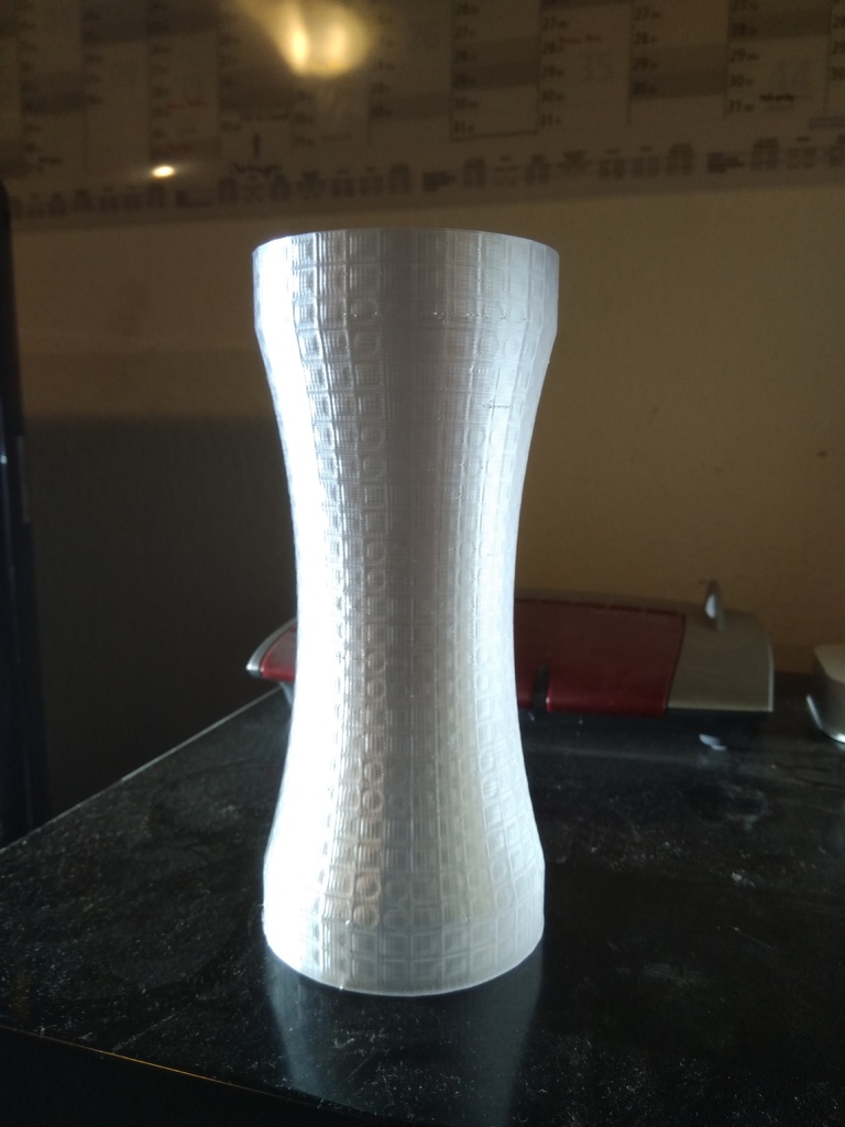 structured vase — thumbnail 3