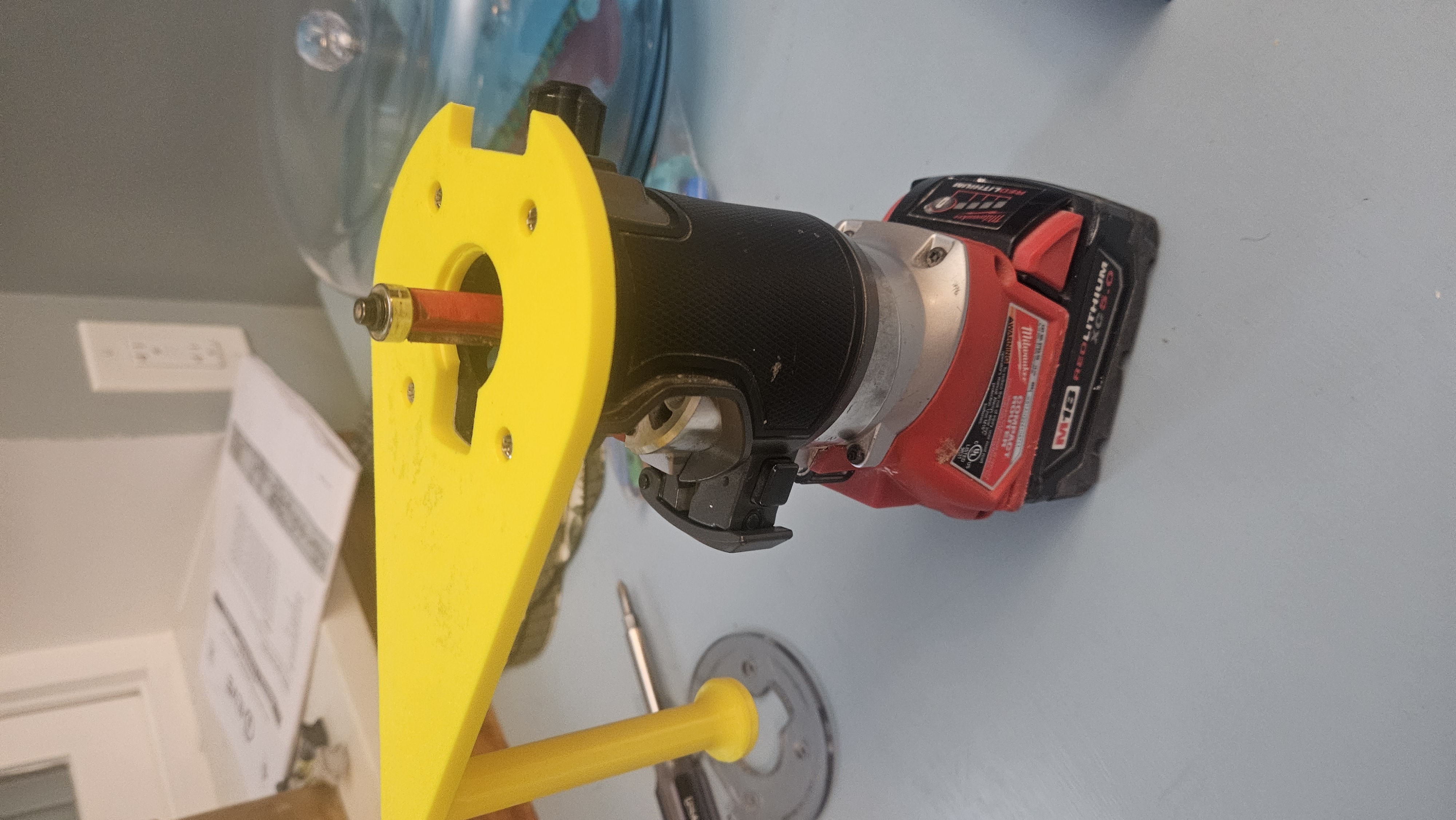 M18 router circle base with long tail and handle