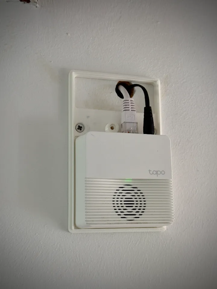 Supporto Da Parete Per Tapo H200 Hub – Kit Con Palo Omaggio E Fissaggi Inclusi