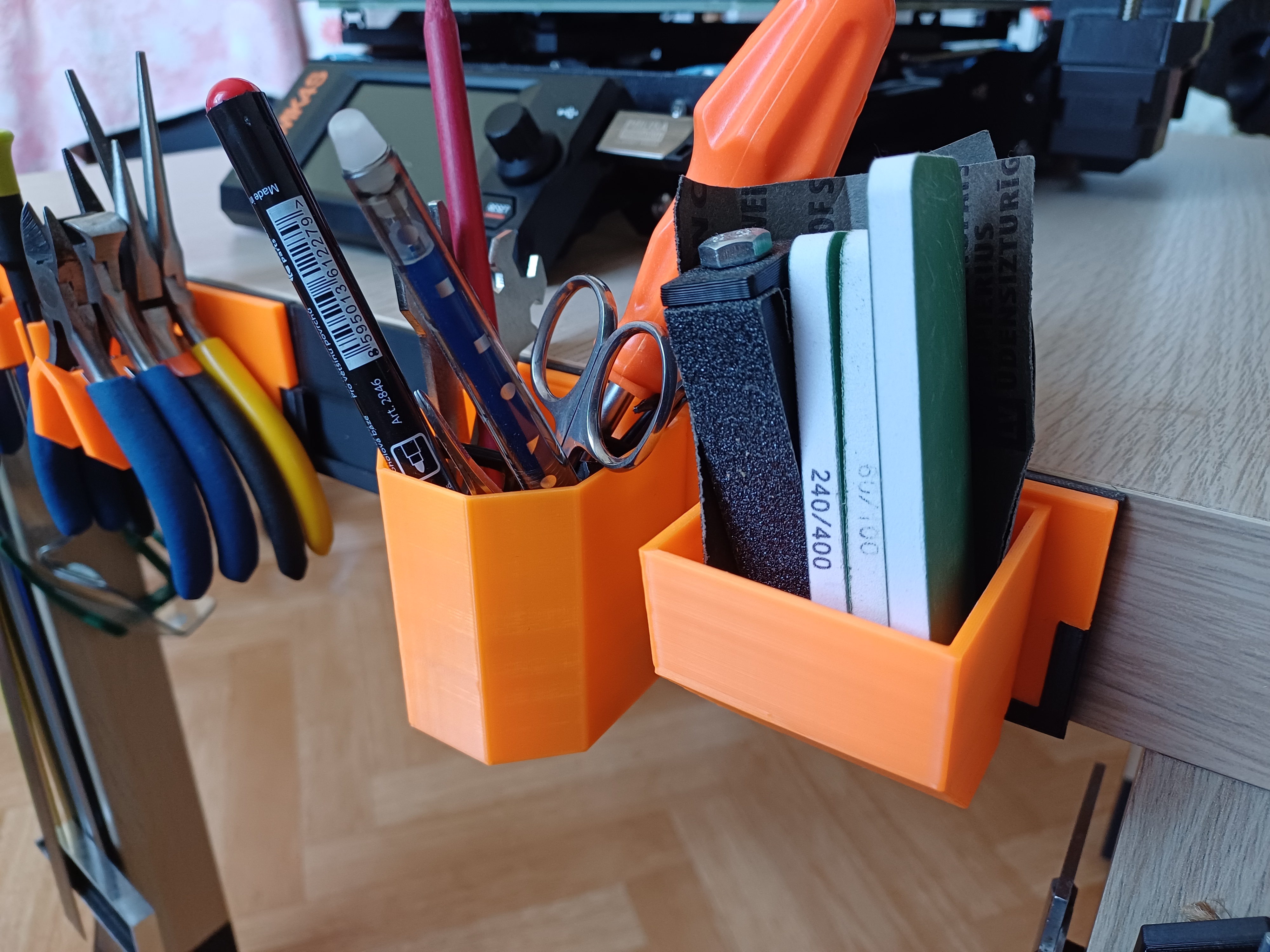 Miniatura 2 do modelo 3D modular tool holder strip