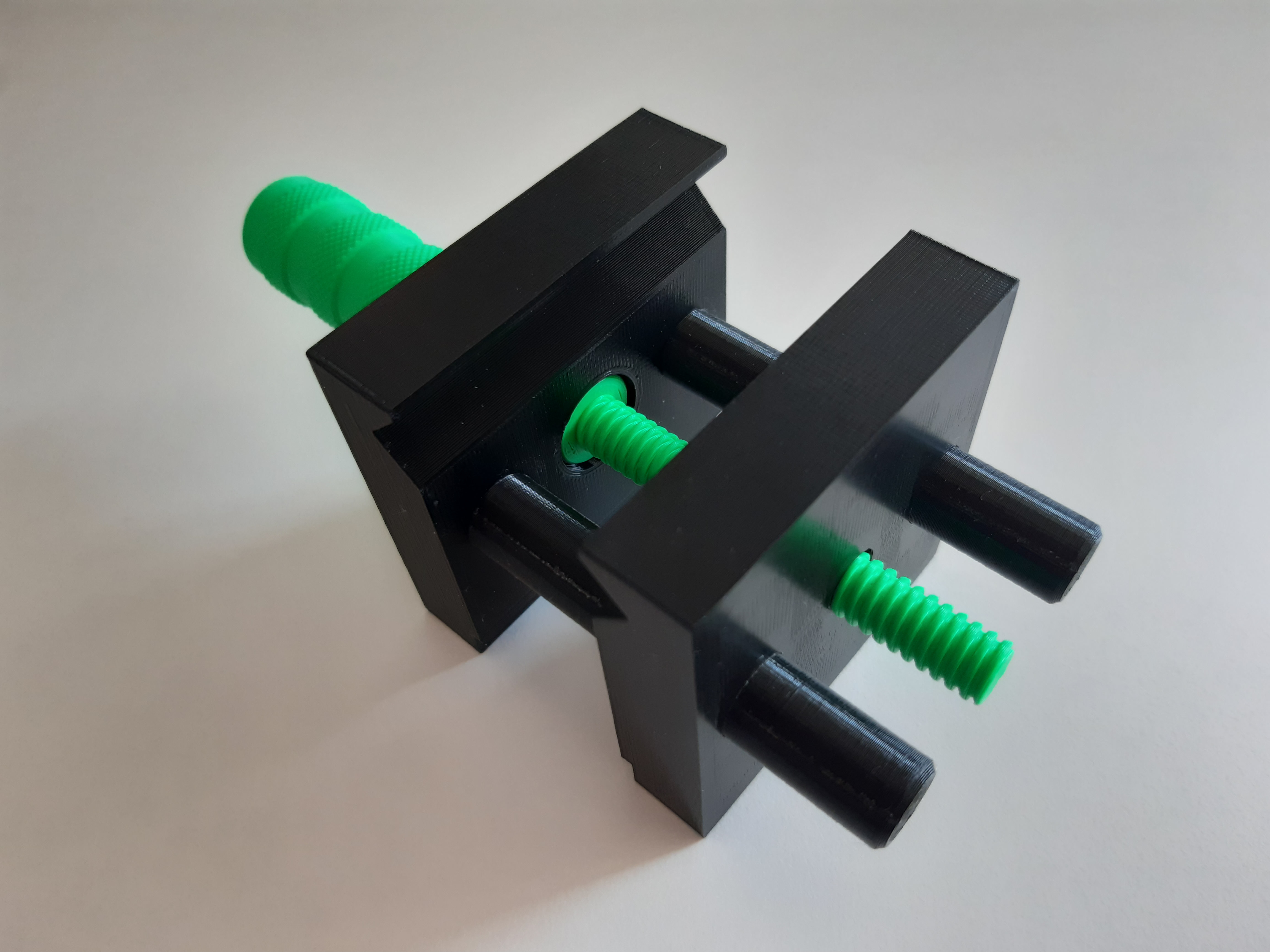 mini vise — miniatura 10