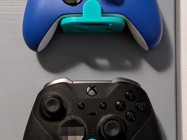 Universal Controller wall mount Xbox / PS4 / PS5 / Nintendo Switch / PC