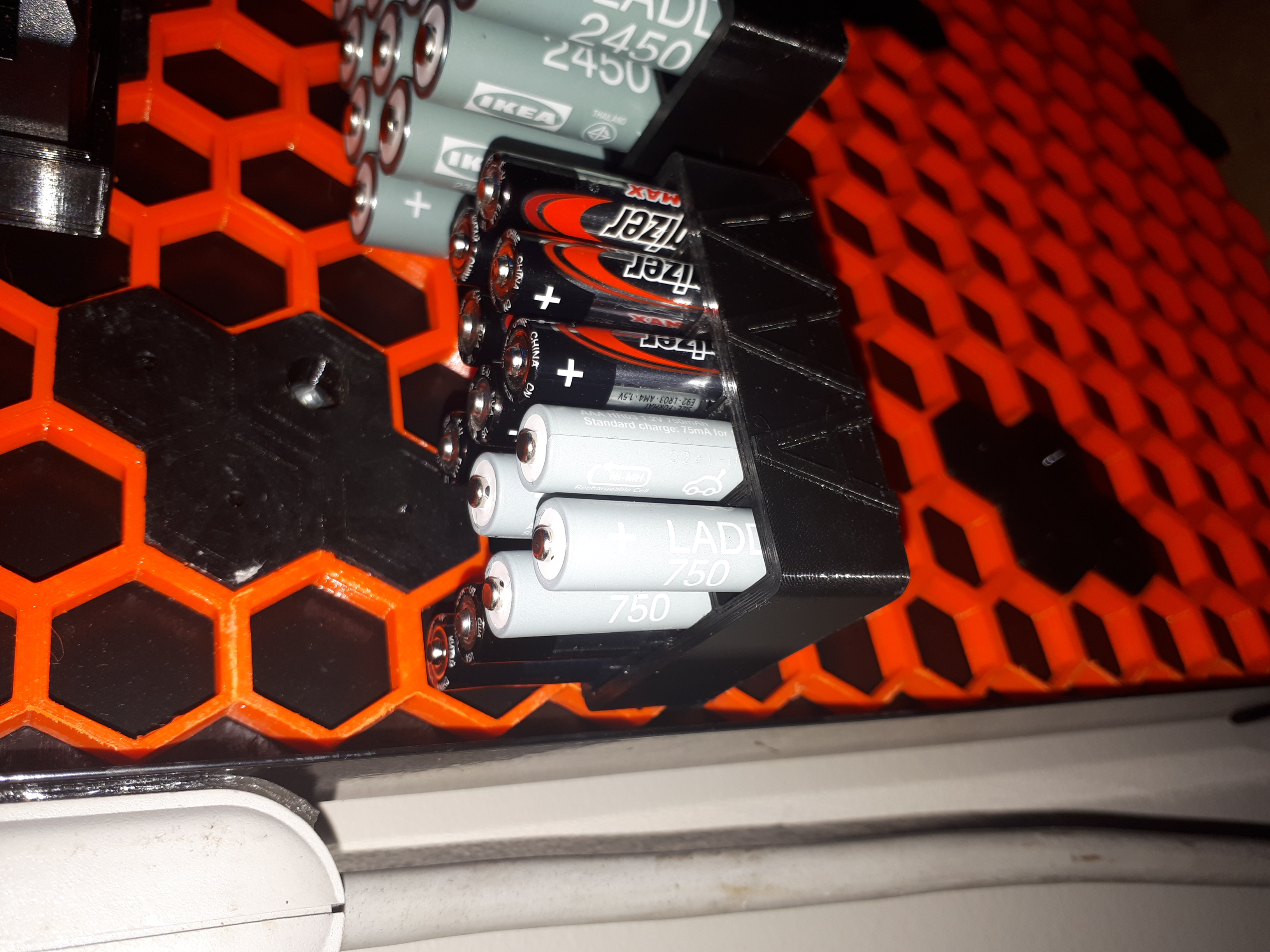 HSW Simple AAA Battery Holder