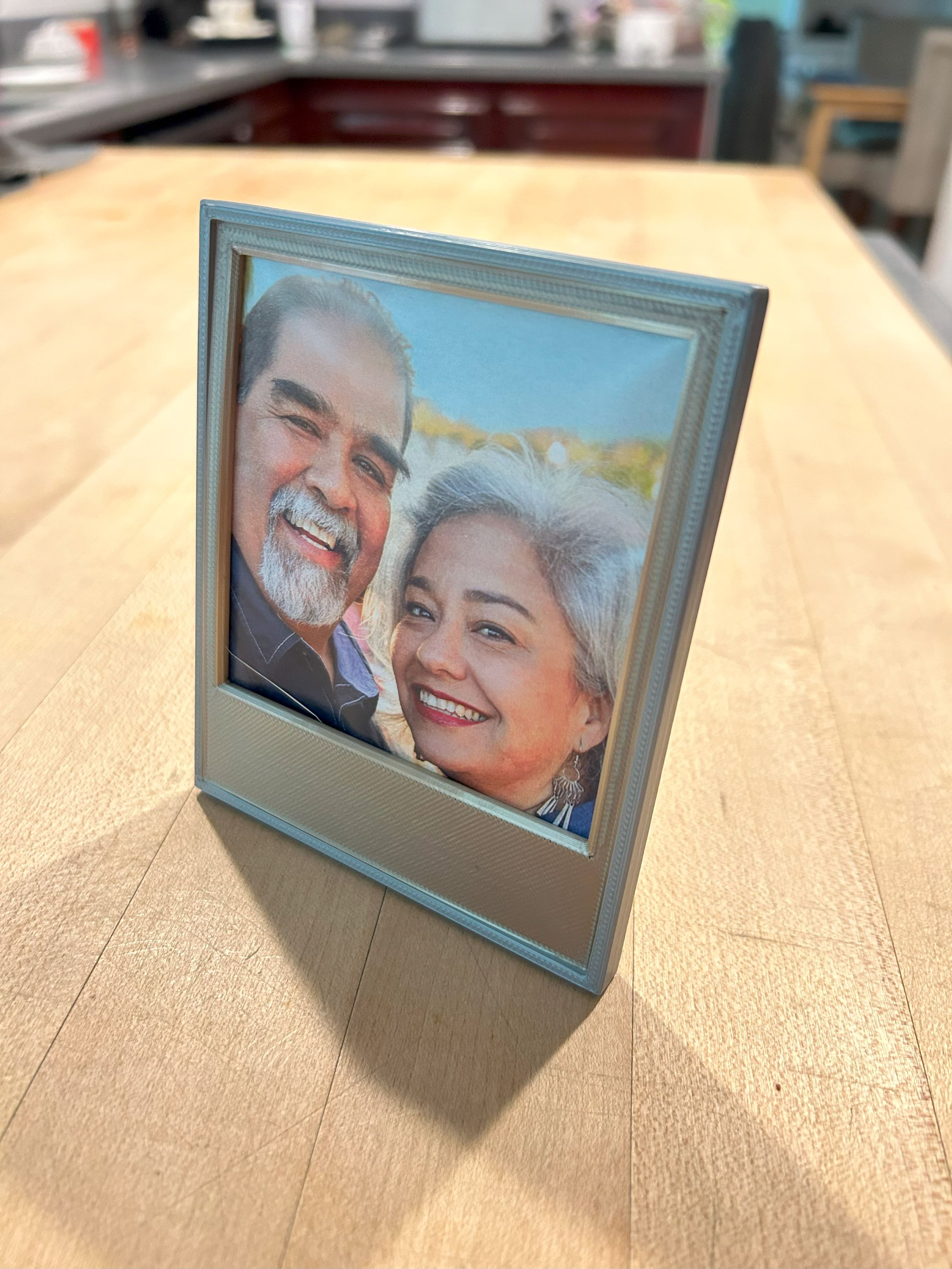 Poloroid picture frame