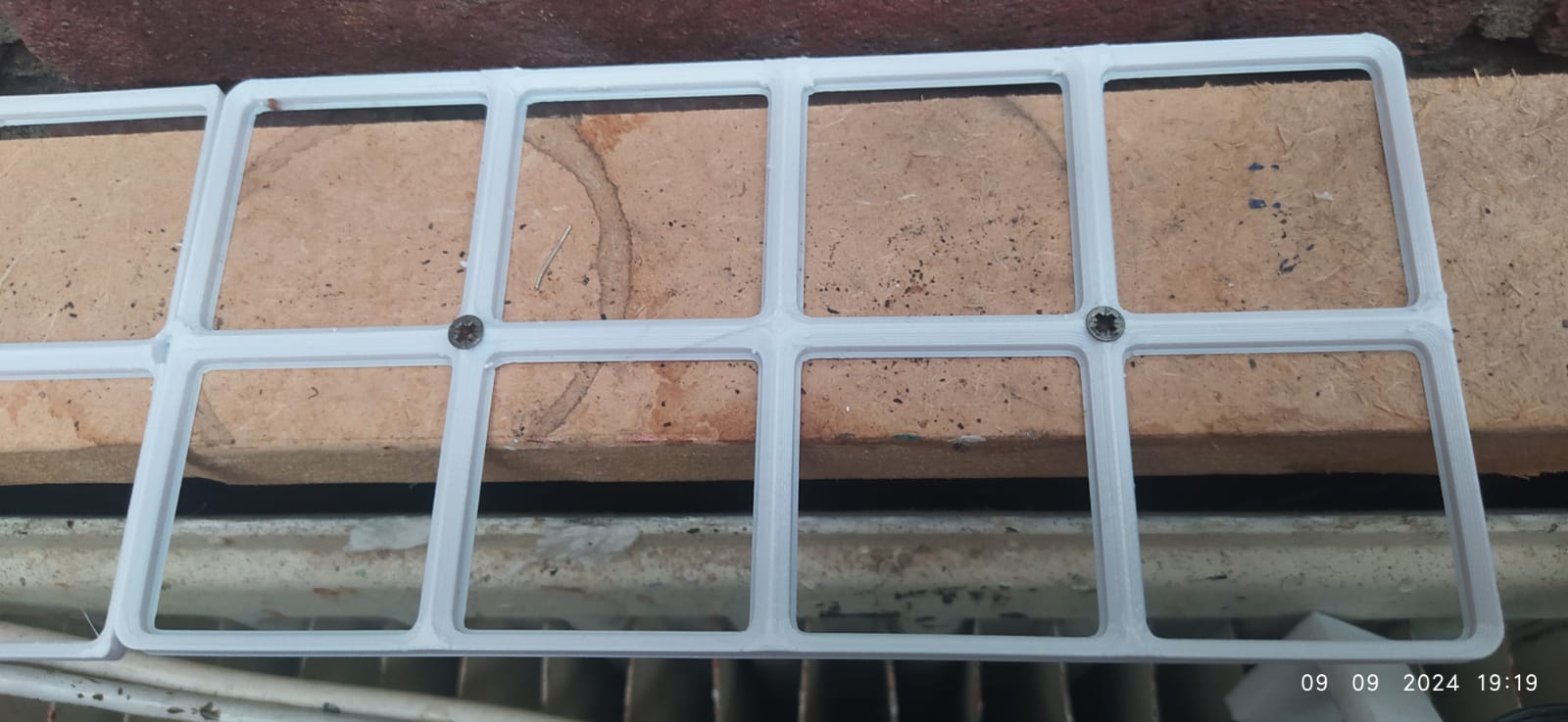 baseplate 2 x 4 screwholes