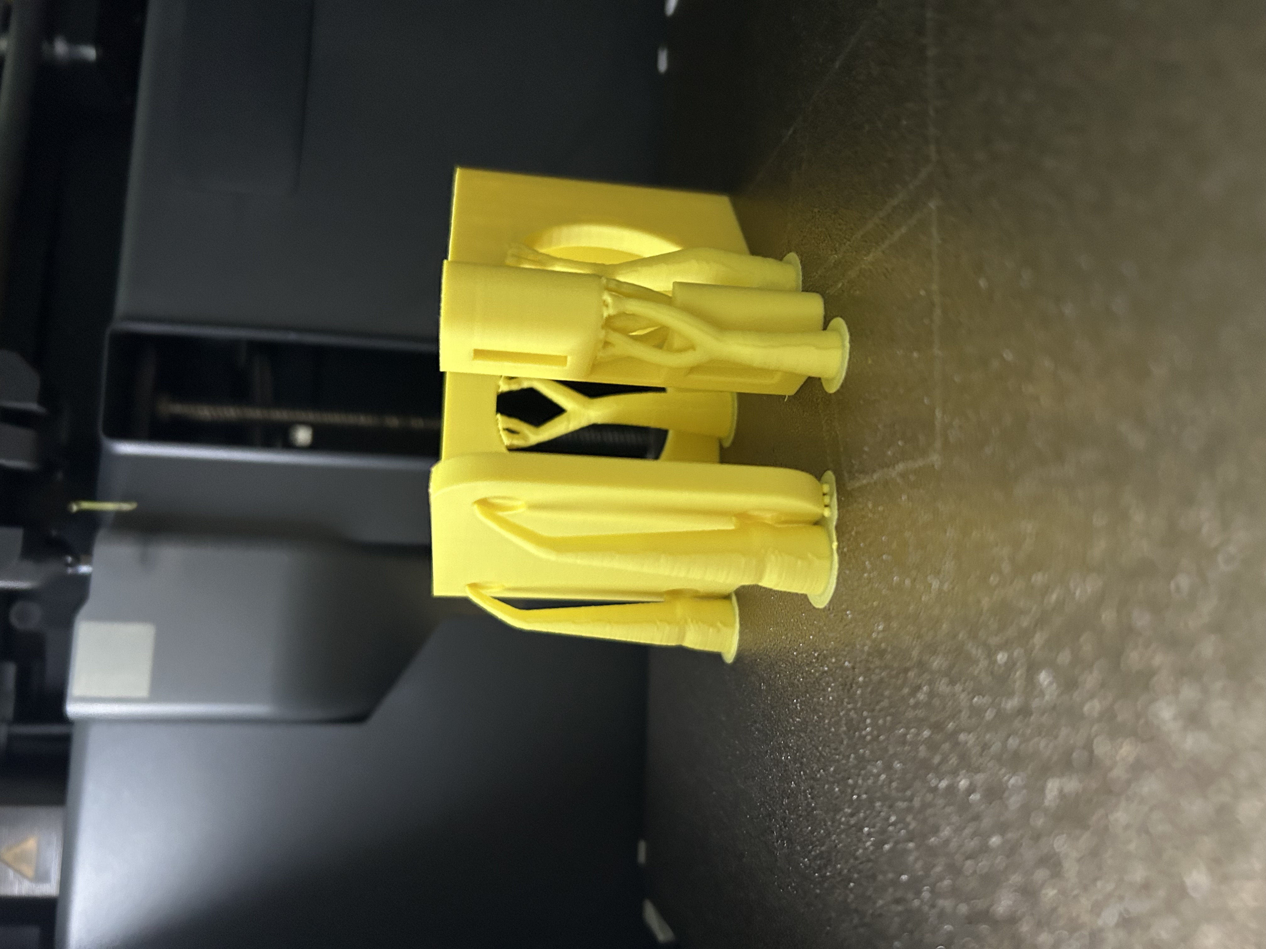 Simplistic Phone Stand — thumbnail 5