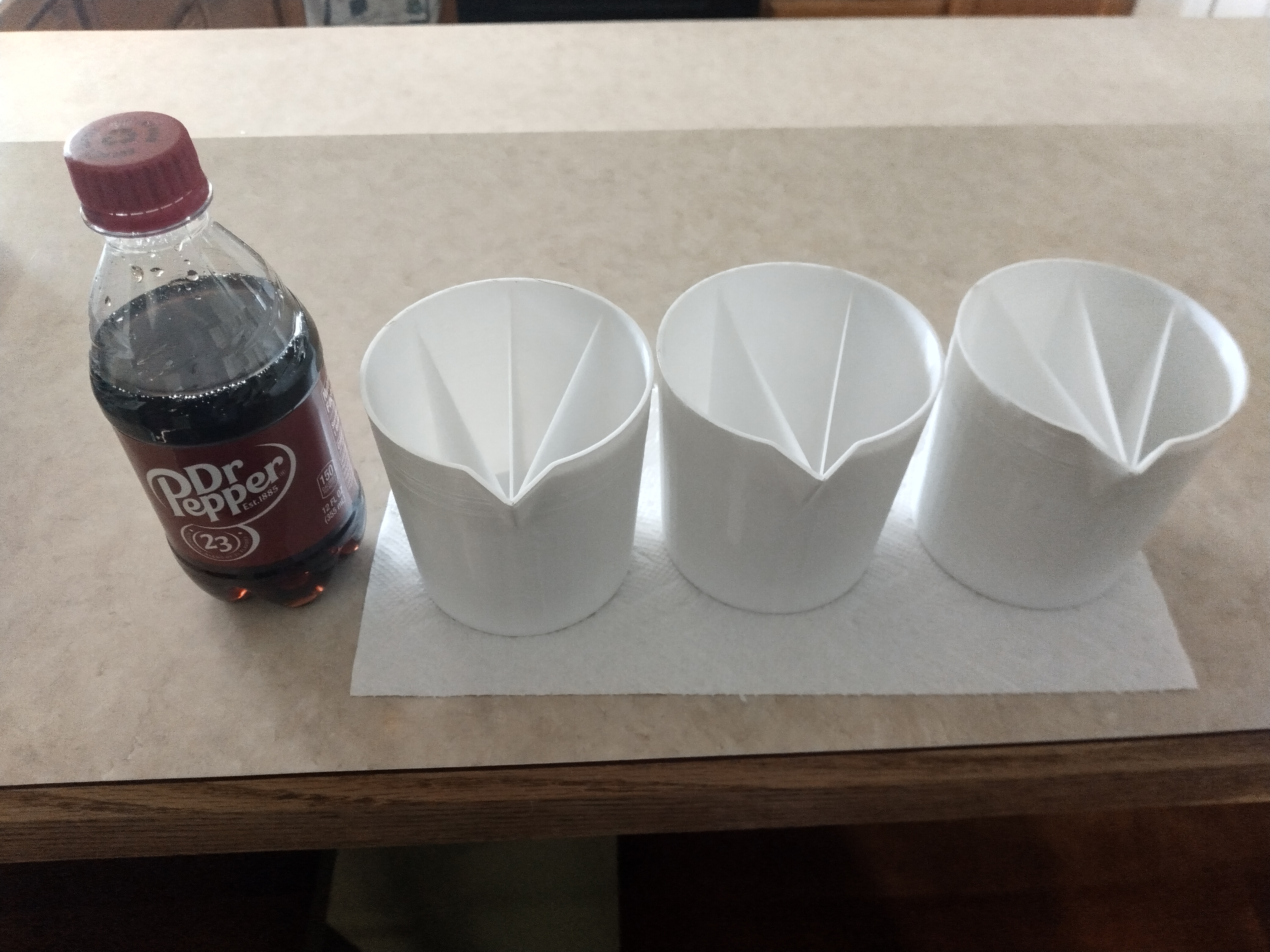 Split Paint Cups - Watertight — thumbnail 3