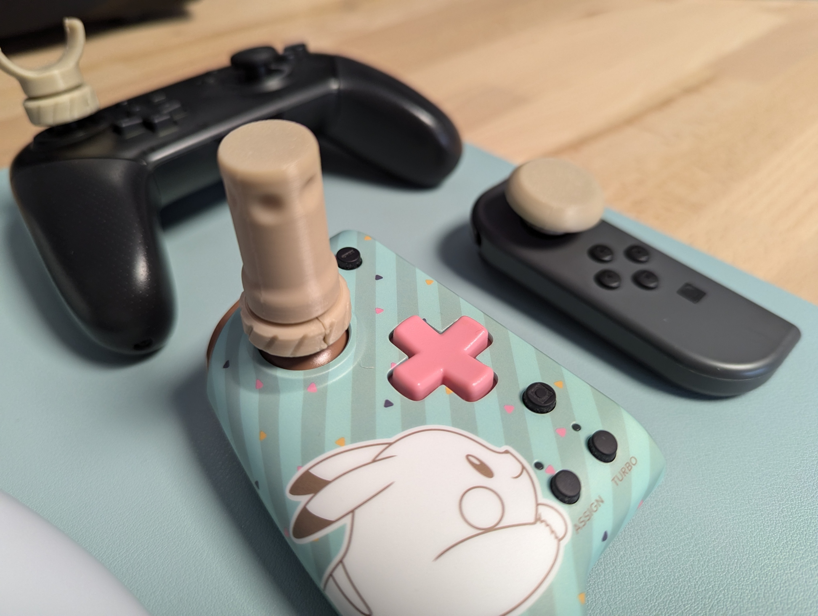 Thumbstick topper system for multiple controllers — thumbnail 6