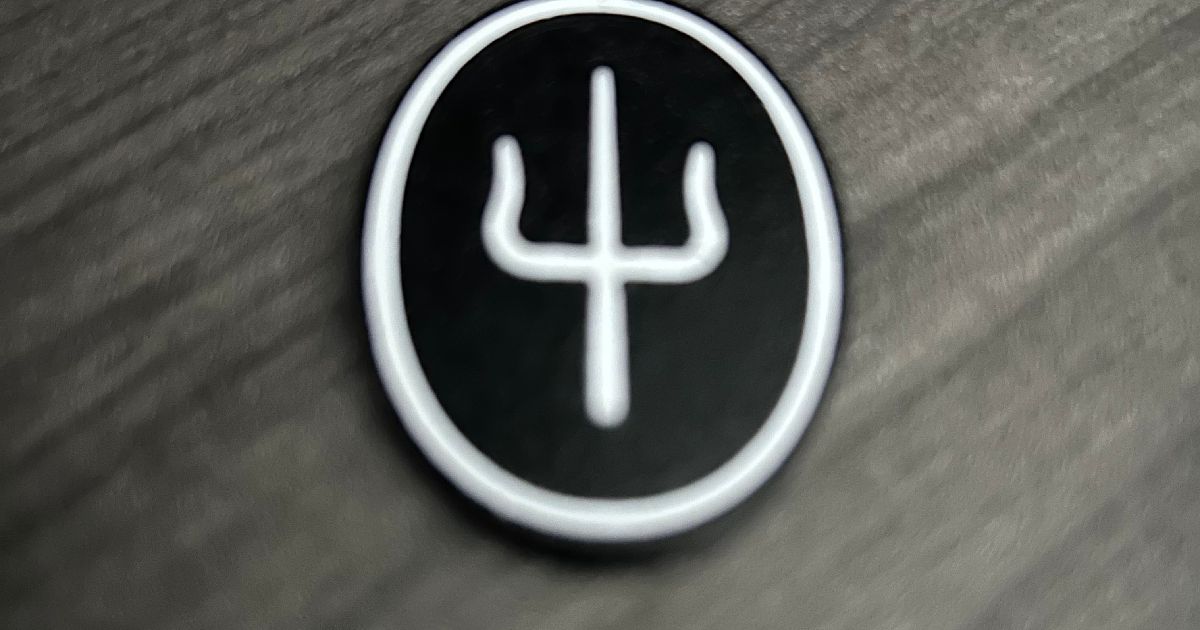 Twenty One Pilots - Scaled and Icy - Trident Logo Keychain - (2021) by ...