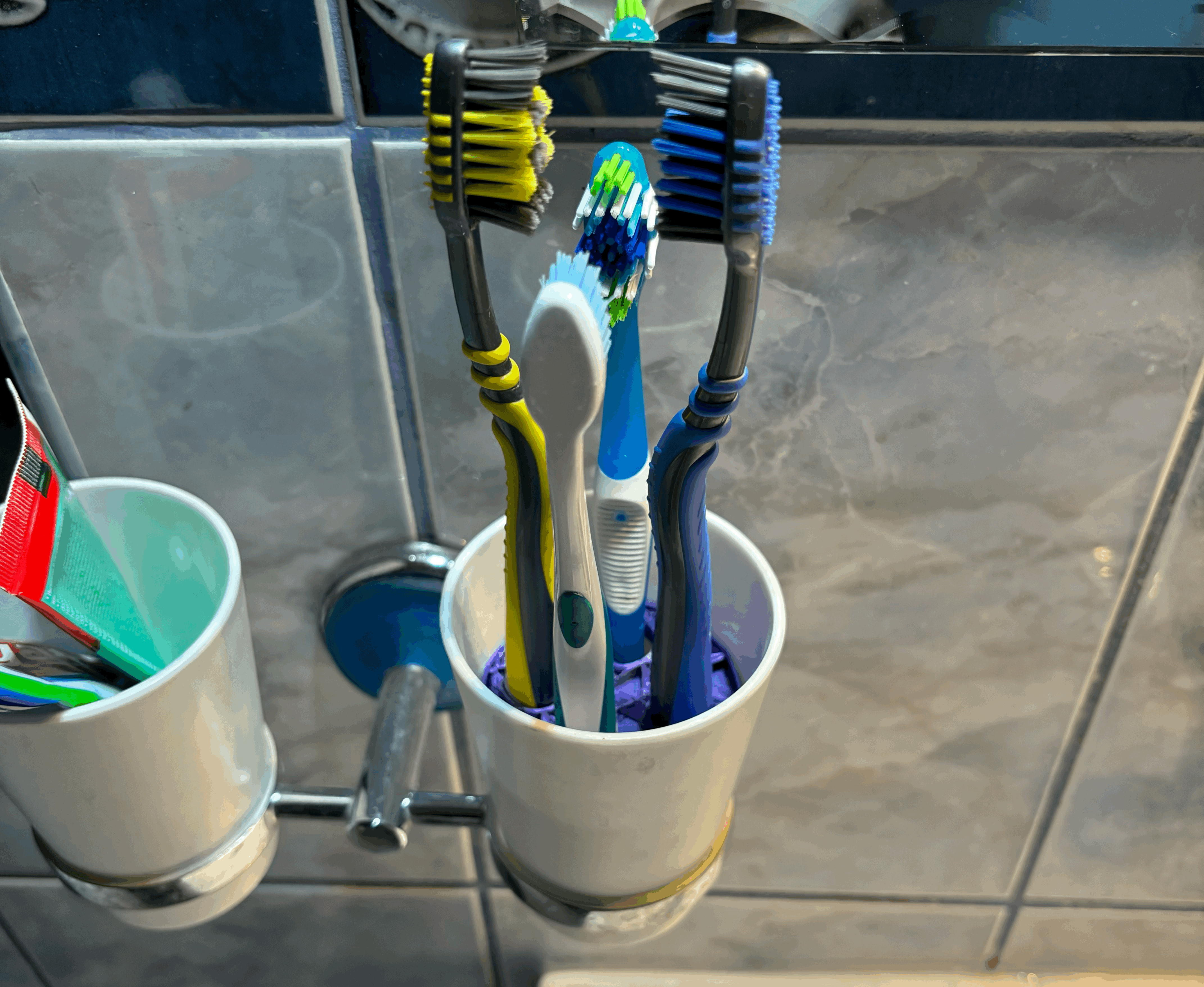 Toothbrush Separator