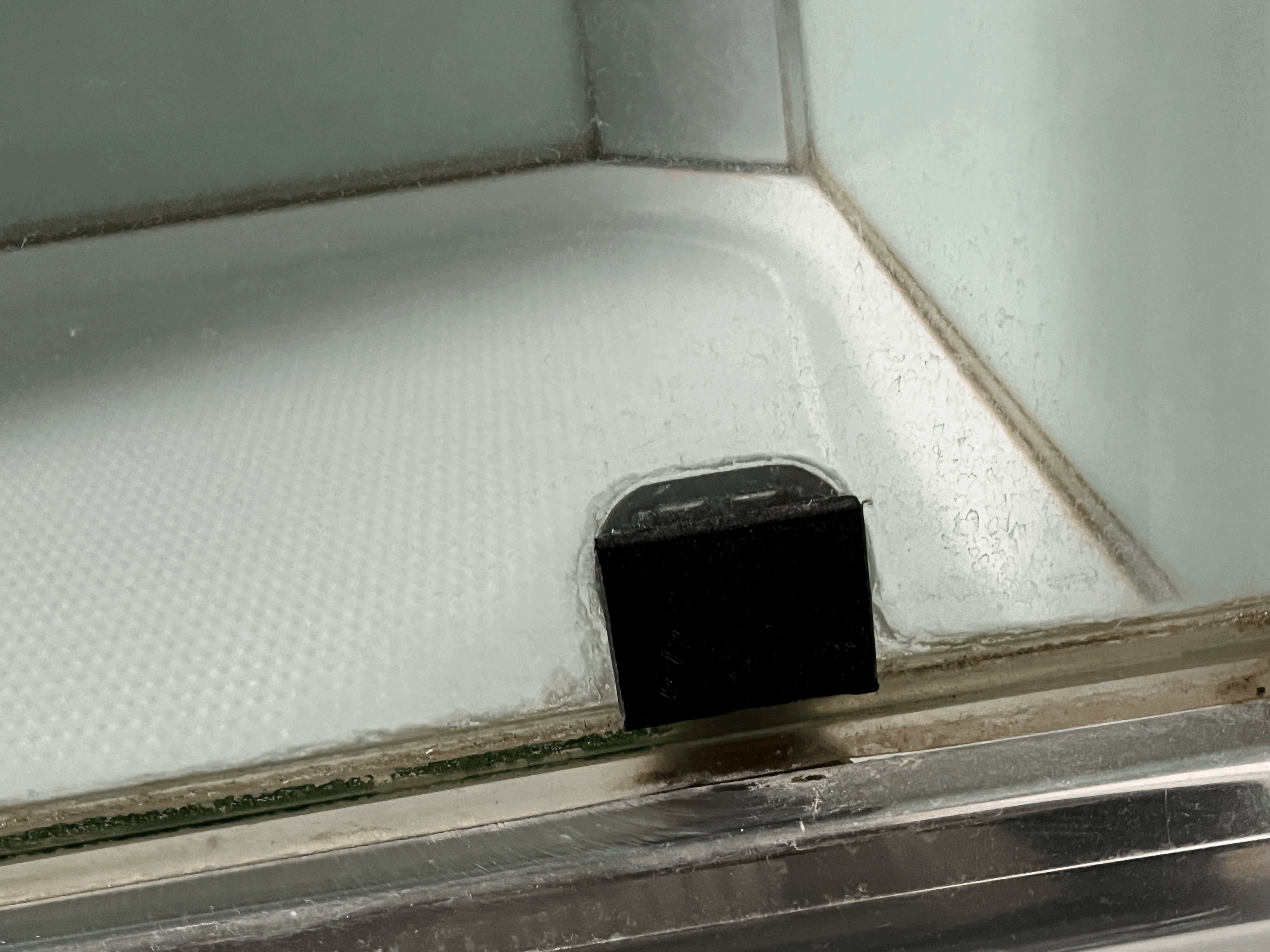 mounting plate for glass shower door