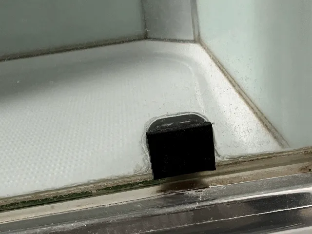 mounting plate for glass shower door