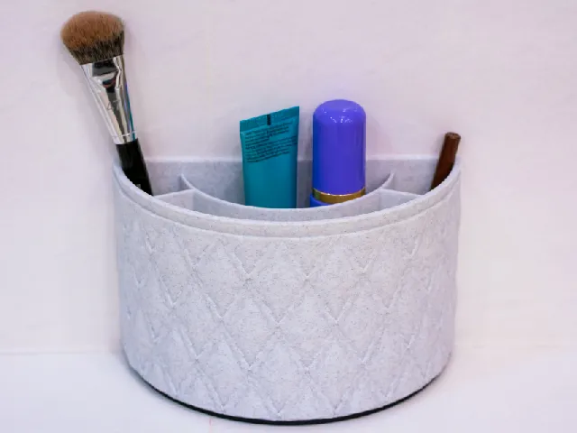 Diamond stitched curvy makeup tray