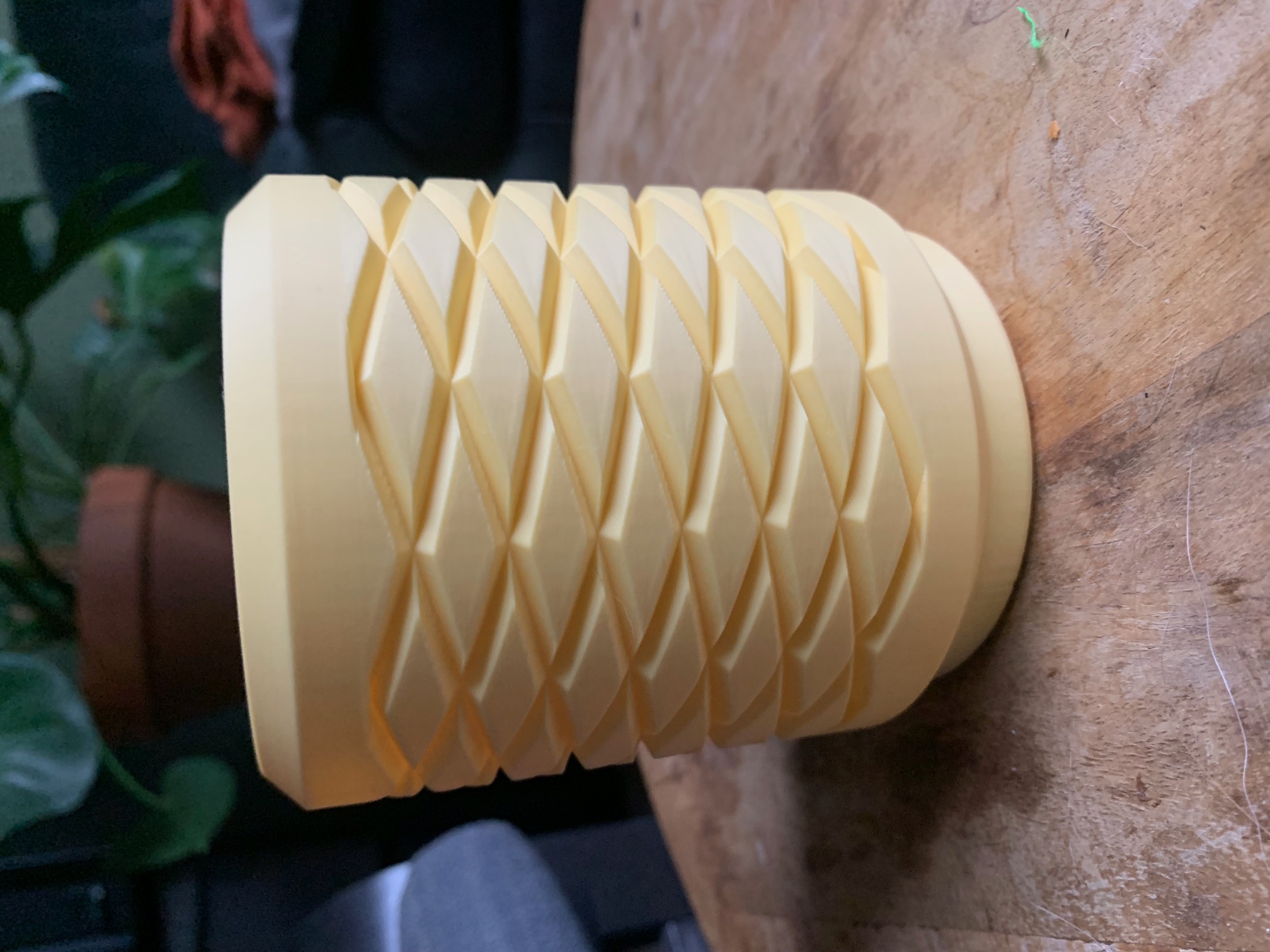 Knurled pattern planter — miniatura 3