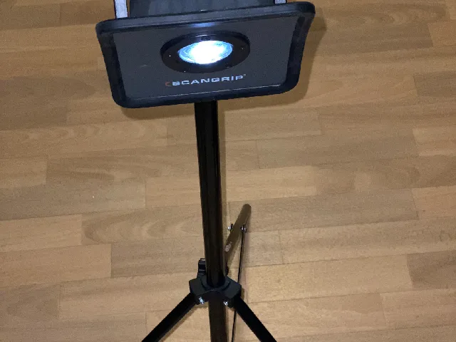 Scangrip Universal Halter für Manfrotto Leuchtenstativ - Nova R bis Nova SPS 6