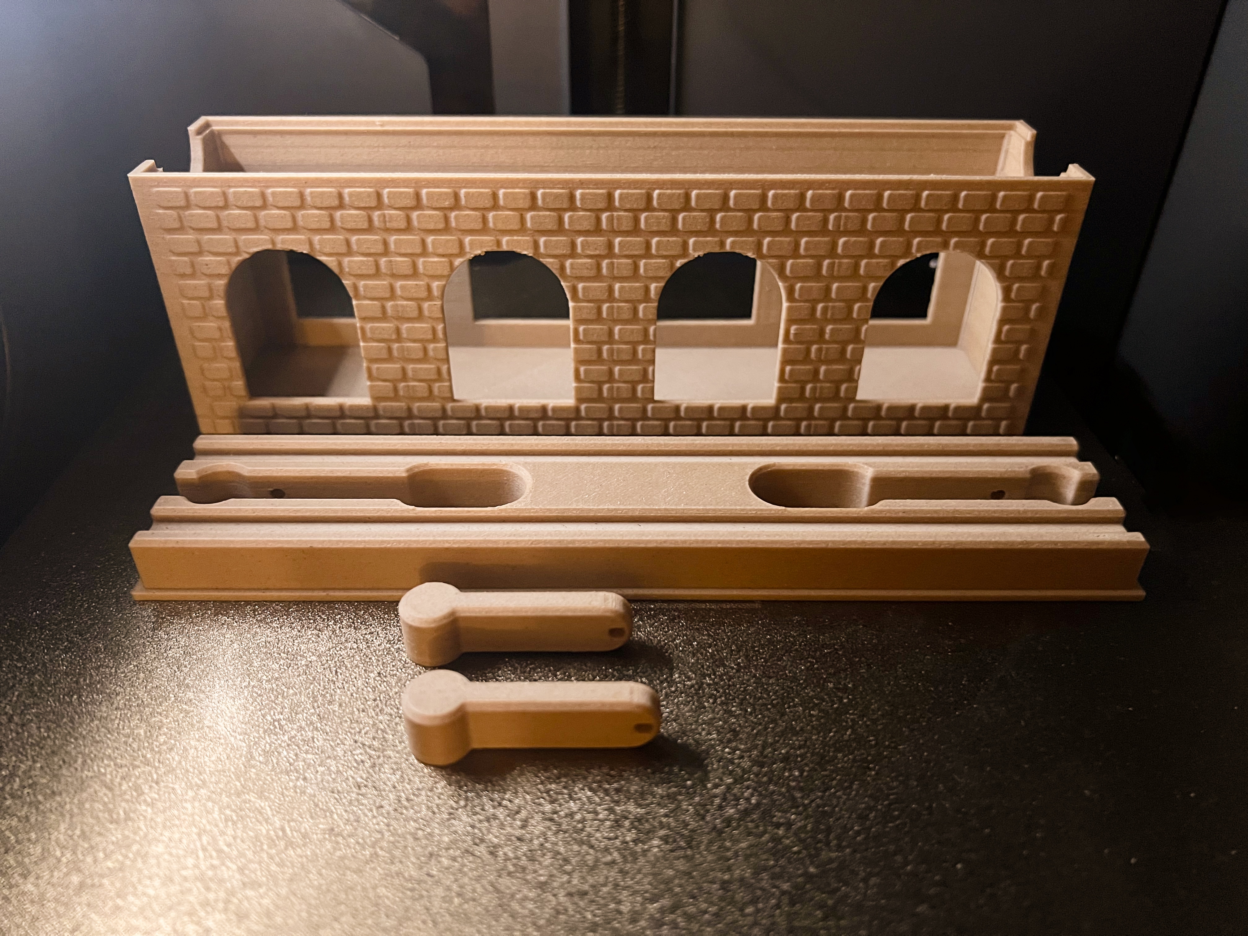 4-in-1 wooden train storage box, display socket, bridge and convertable track (Brio compatible)