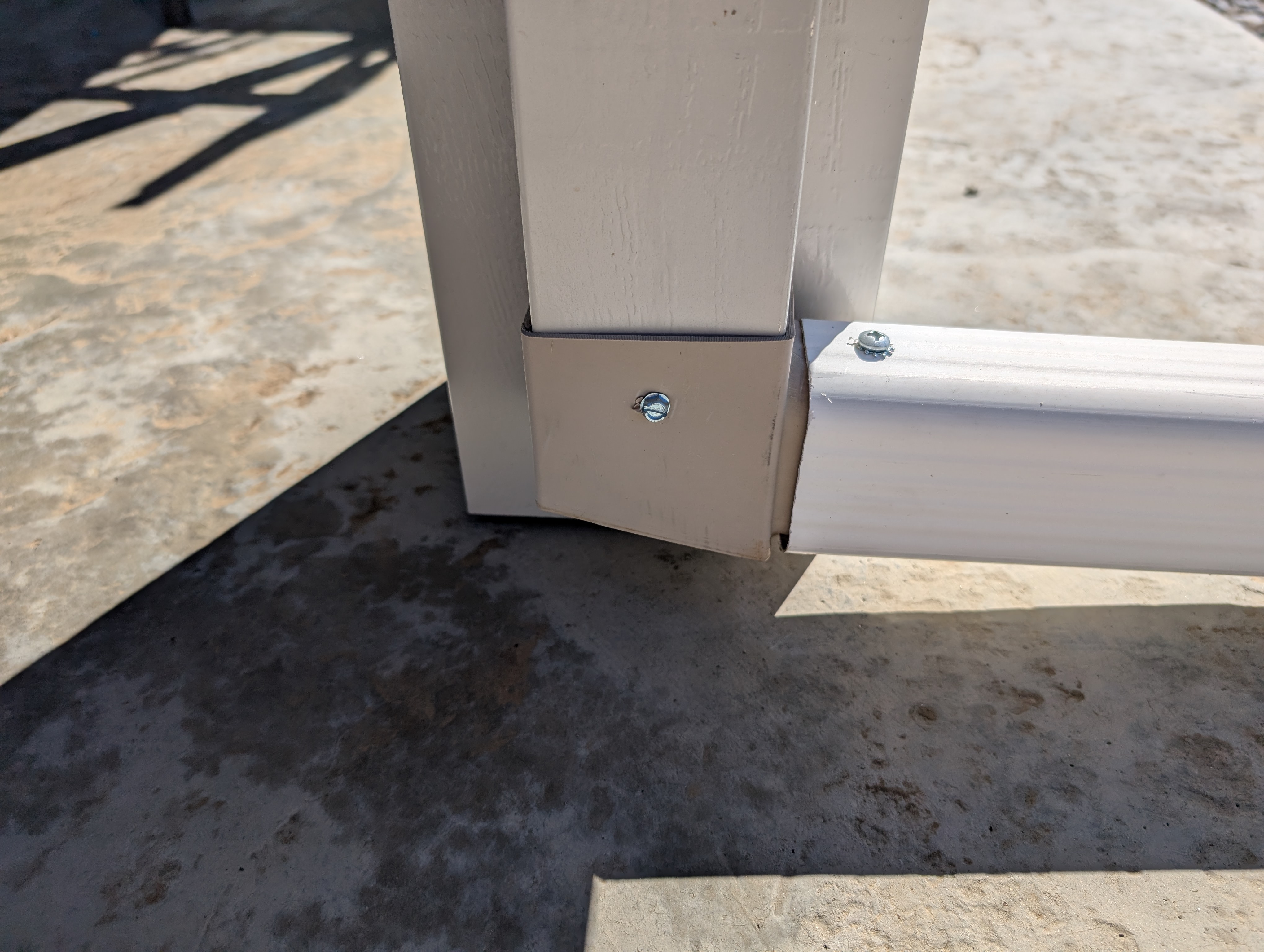 Downspout elbow B-style rectangular to rounded