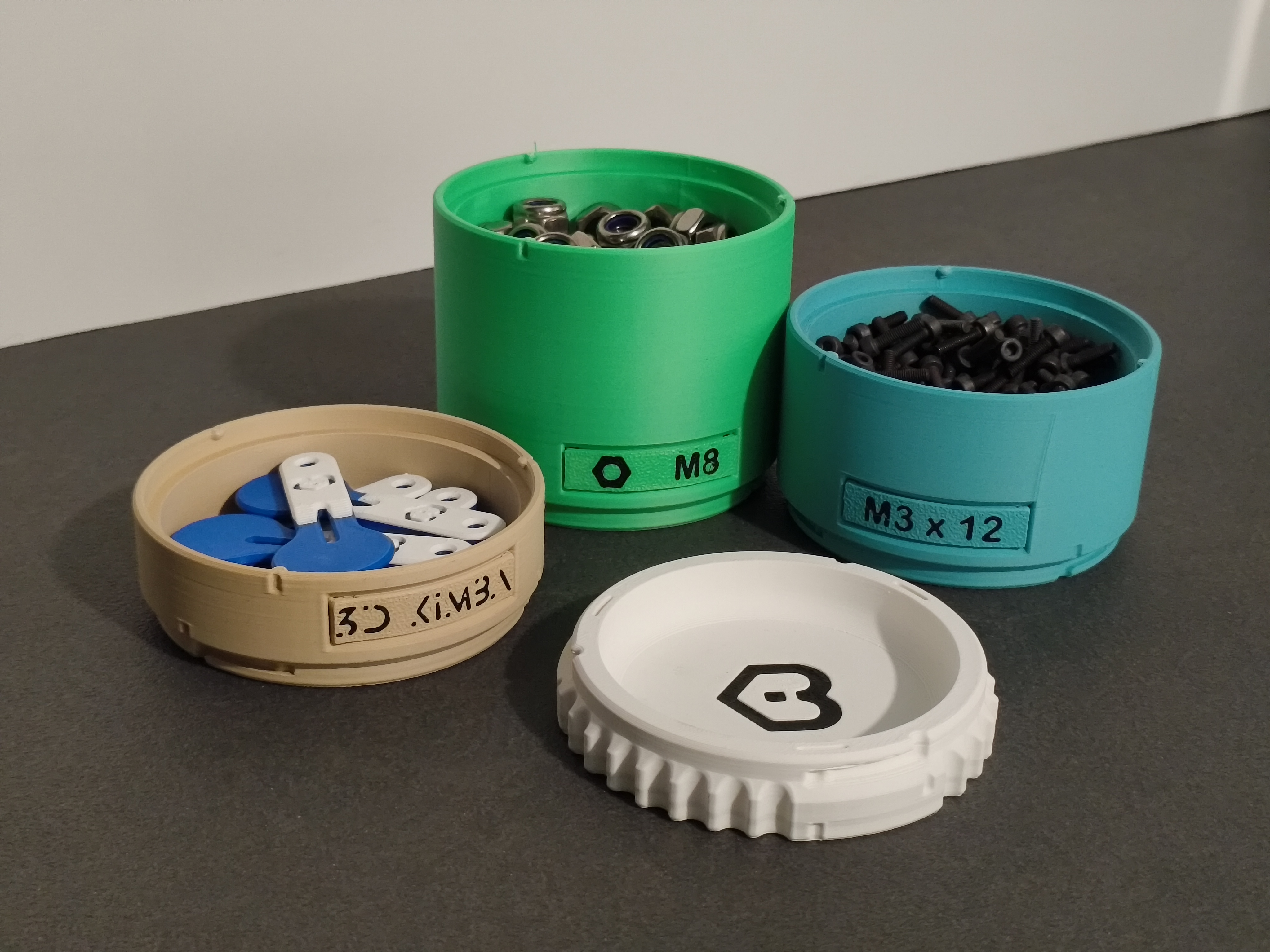 Cylindrical Stackable Containers: Organize Your Loose Items with a Twist — miniatura 2