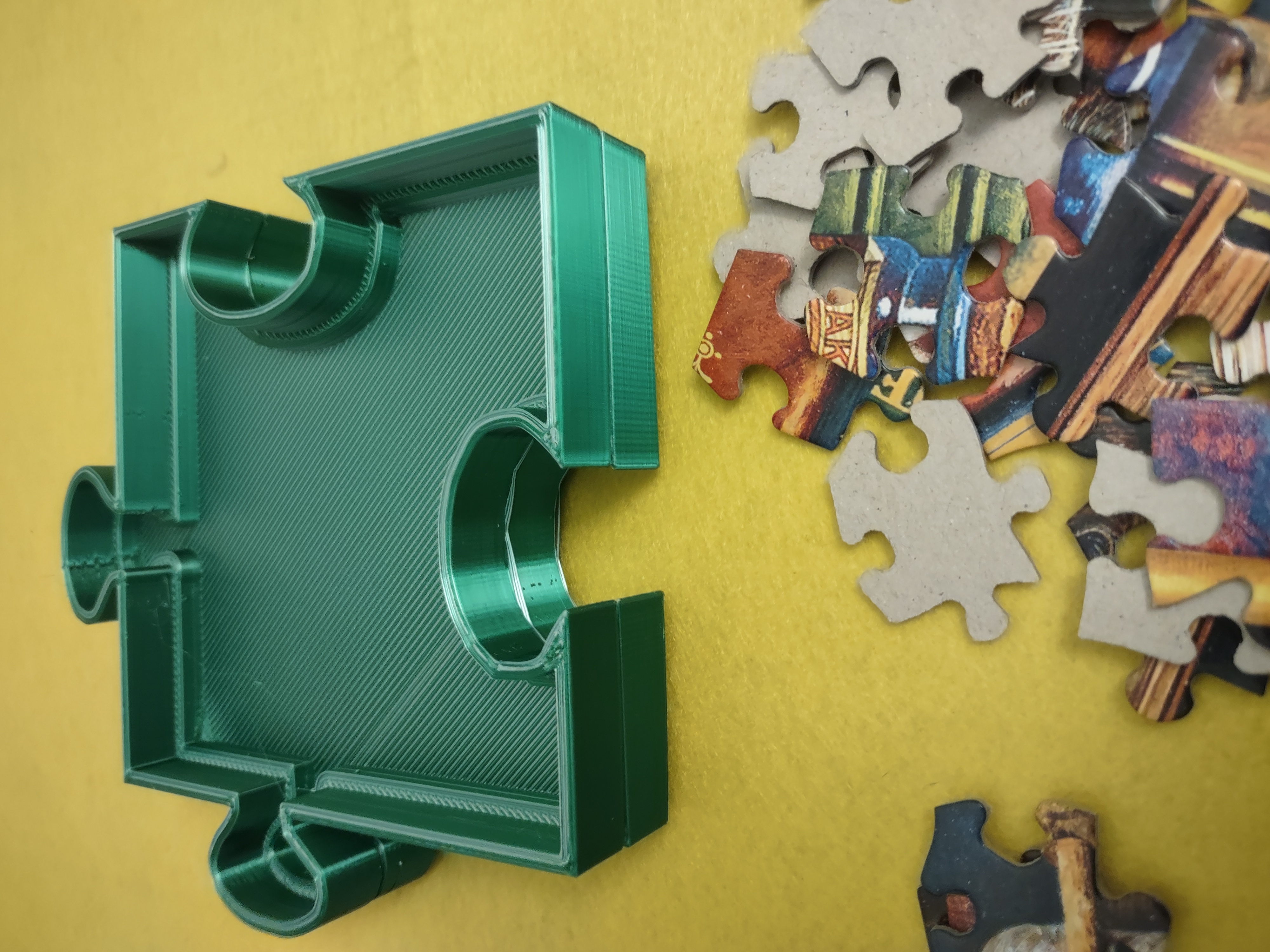 Miniatura 4 do modelo 3D Jigsaw Puzzle Sorting Tray