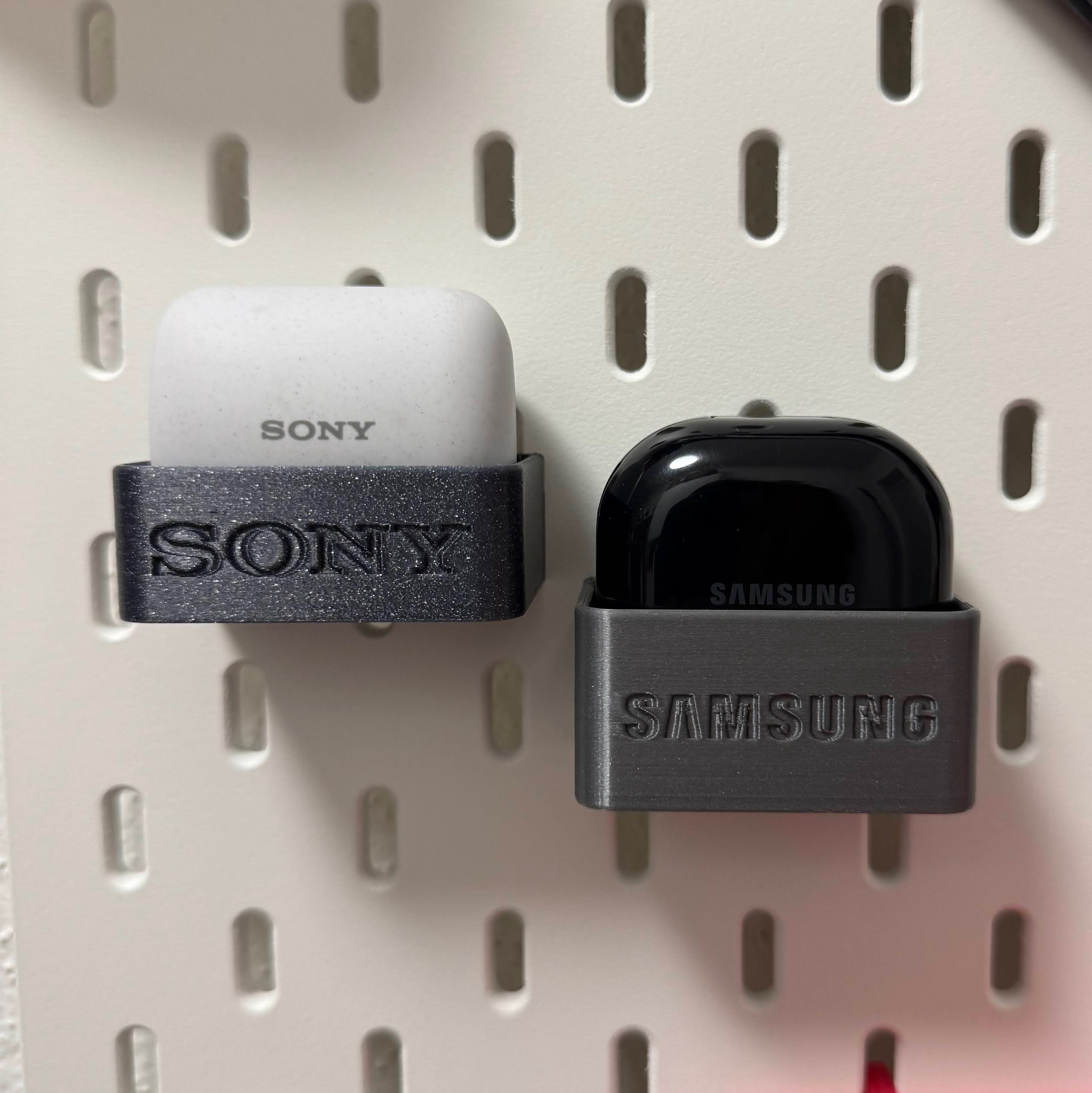 Samsung Buds Live headphone holder for SKÅDIS board