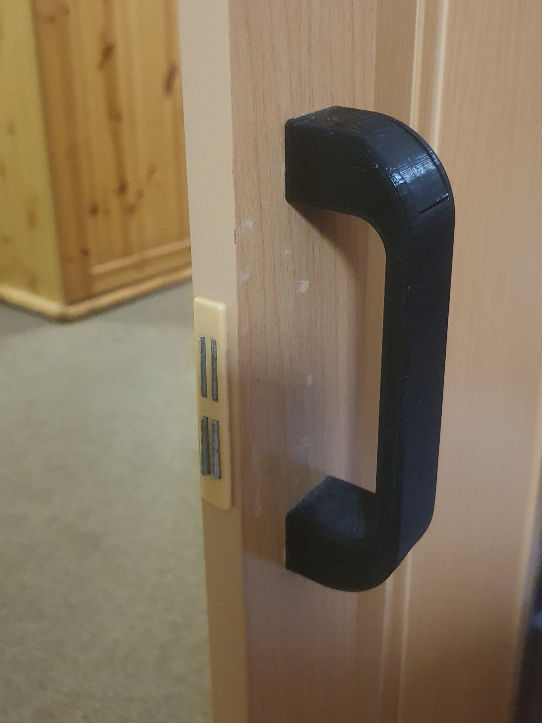 Sliding door handle