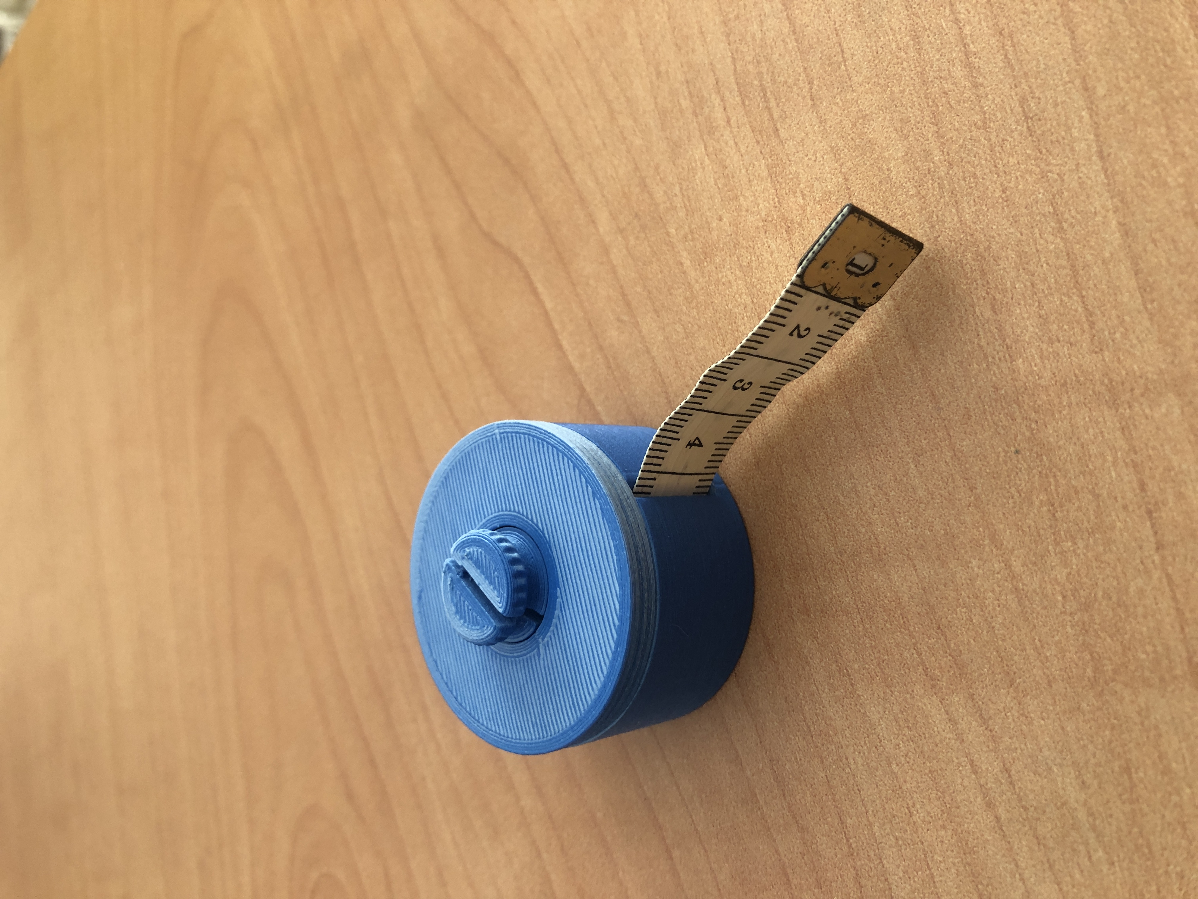Soft Measuring Tape Roll / Boite pour mètre ruban couture