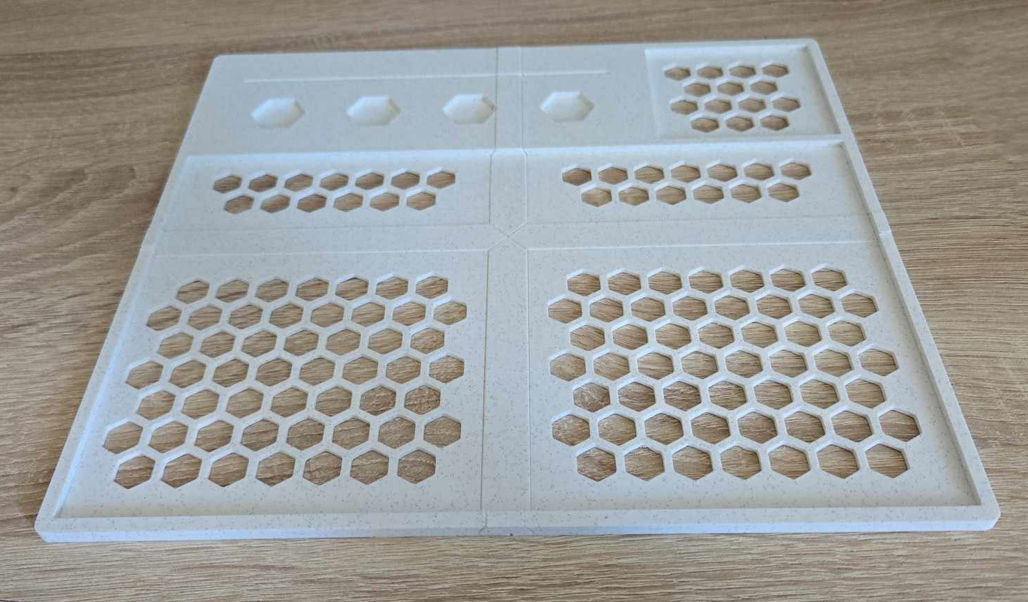 HEXplore It Character tray