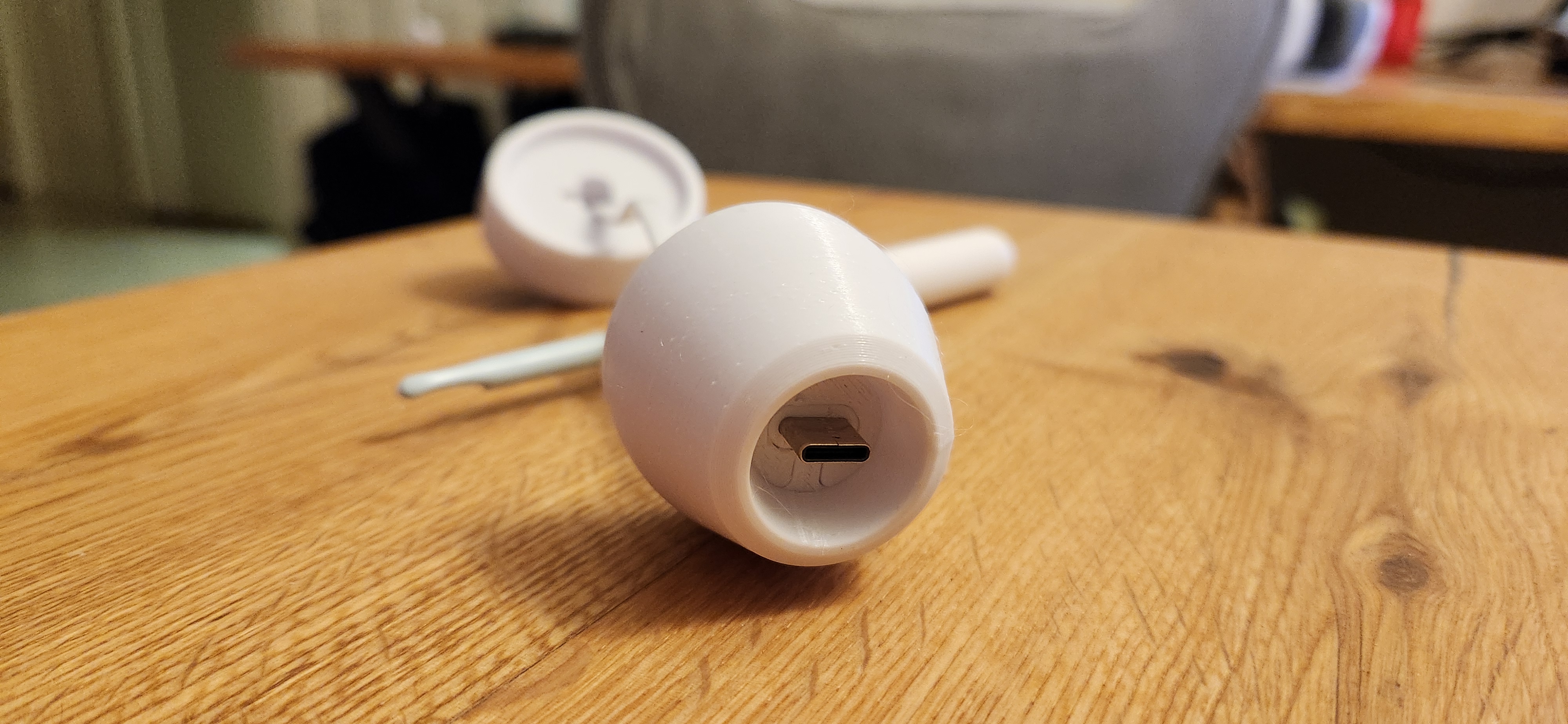 Custom Soulear Charging Stand — thumbnail 2