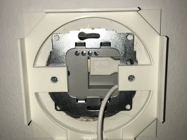 Tado AC mount for flush-mounted box