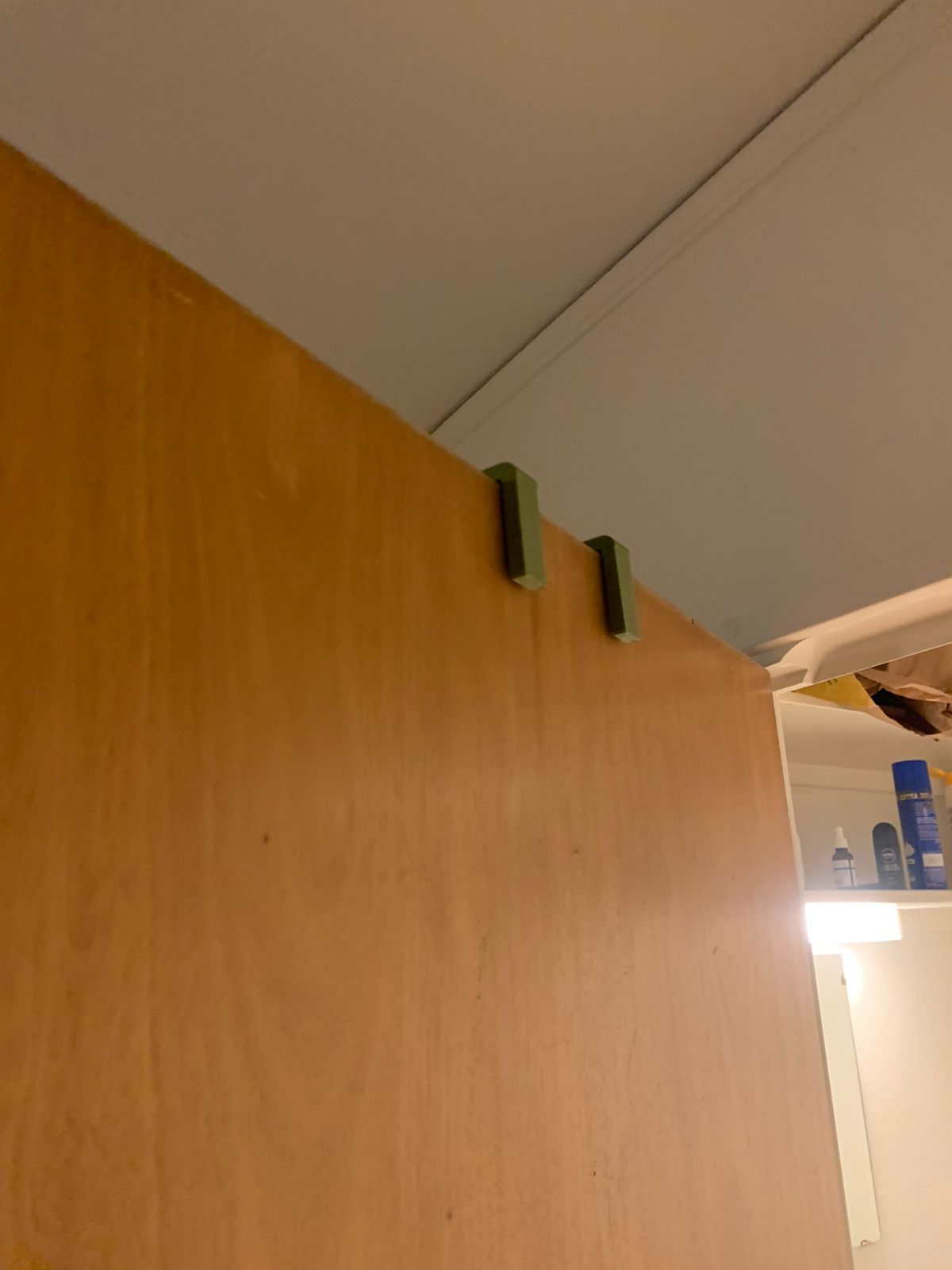Over the Door Coat Hanger(No holes)