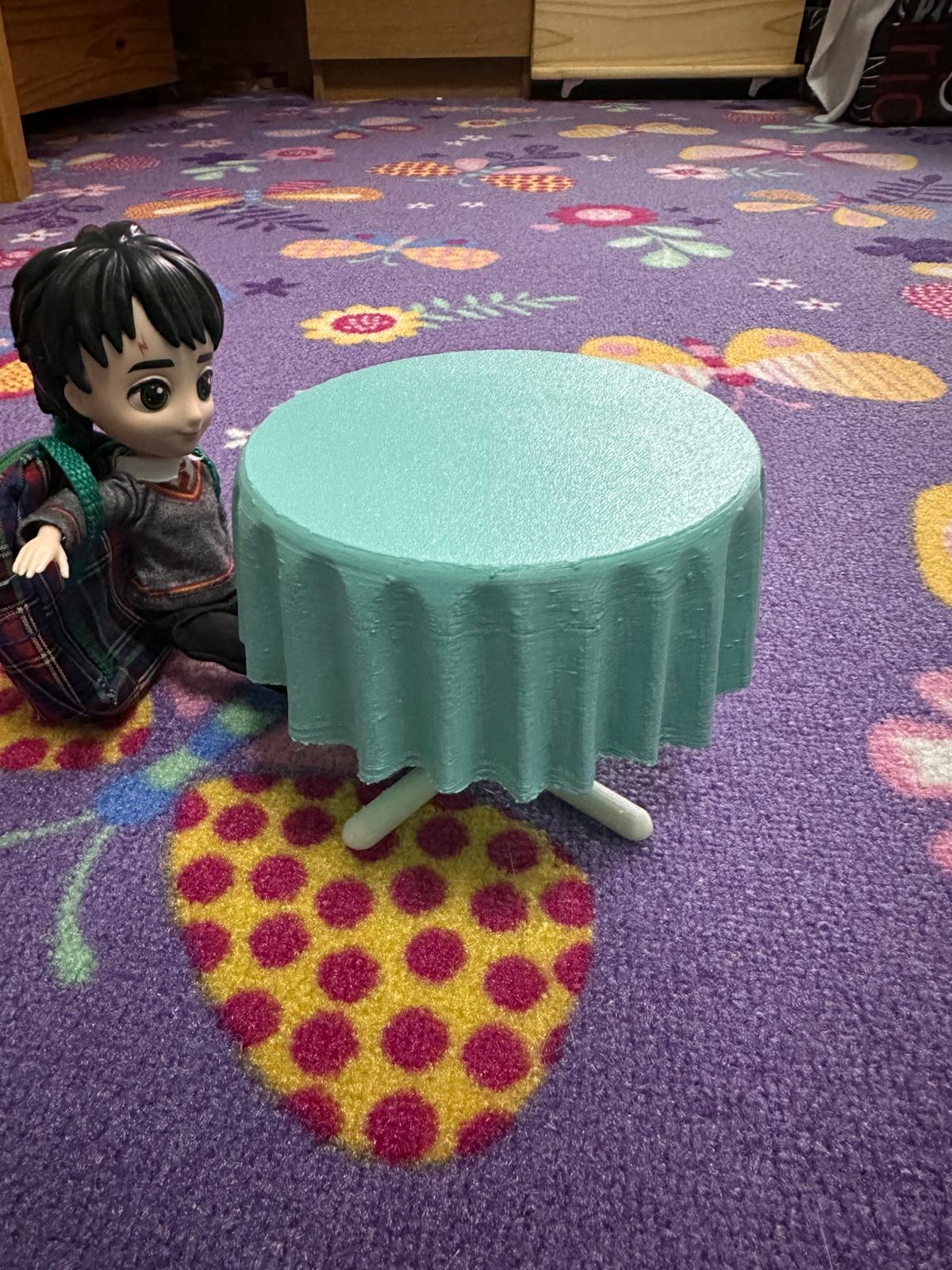 Table for Barbie — miniatura 2
