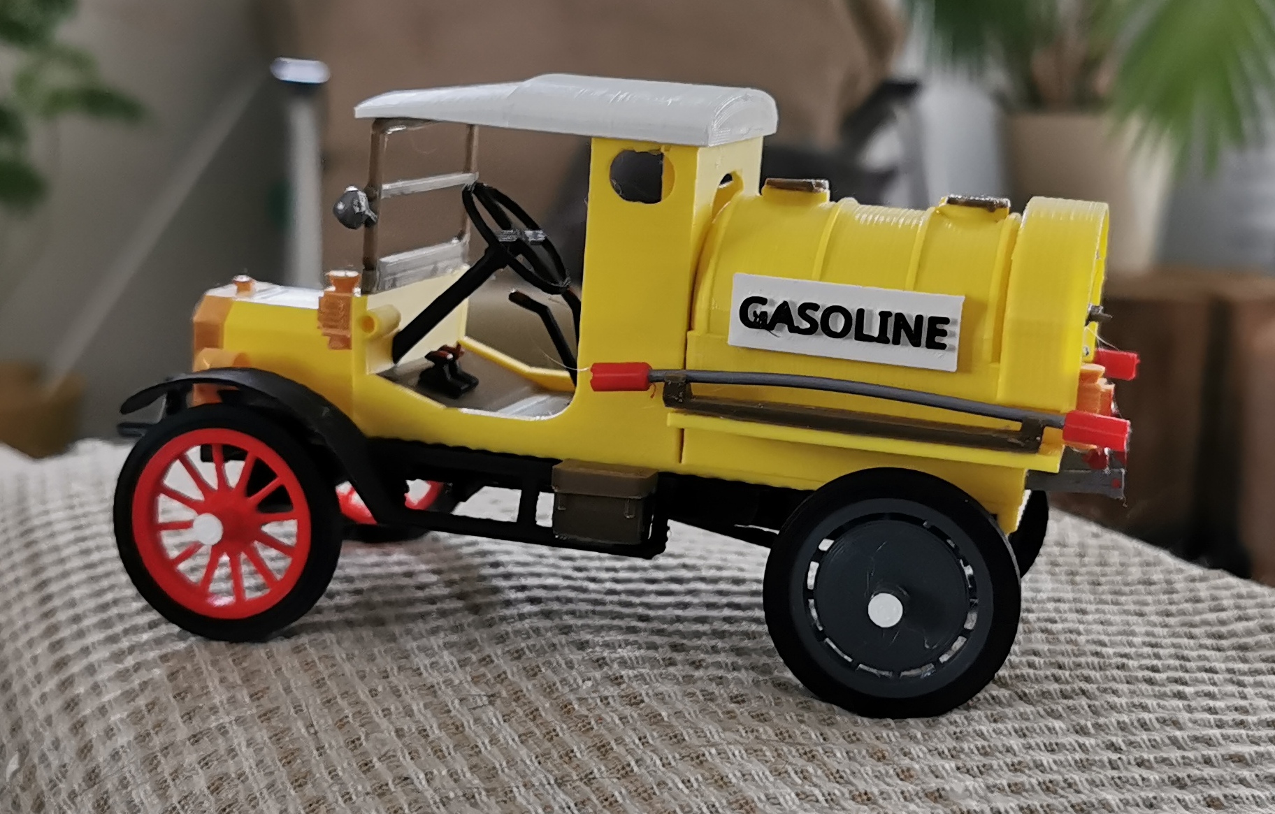Ford-Model T Oiltruck 1927 Designer Ed van der Heijden — thumbnail 5