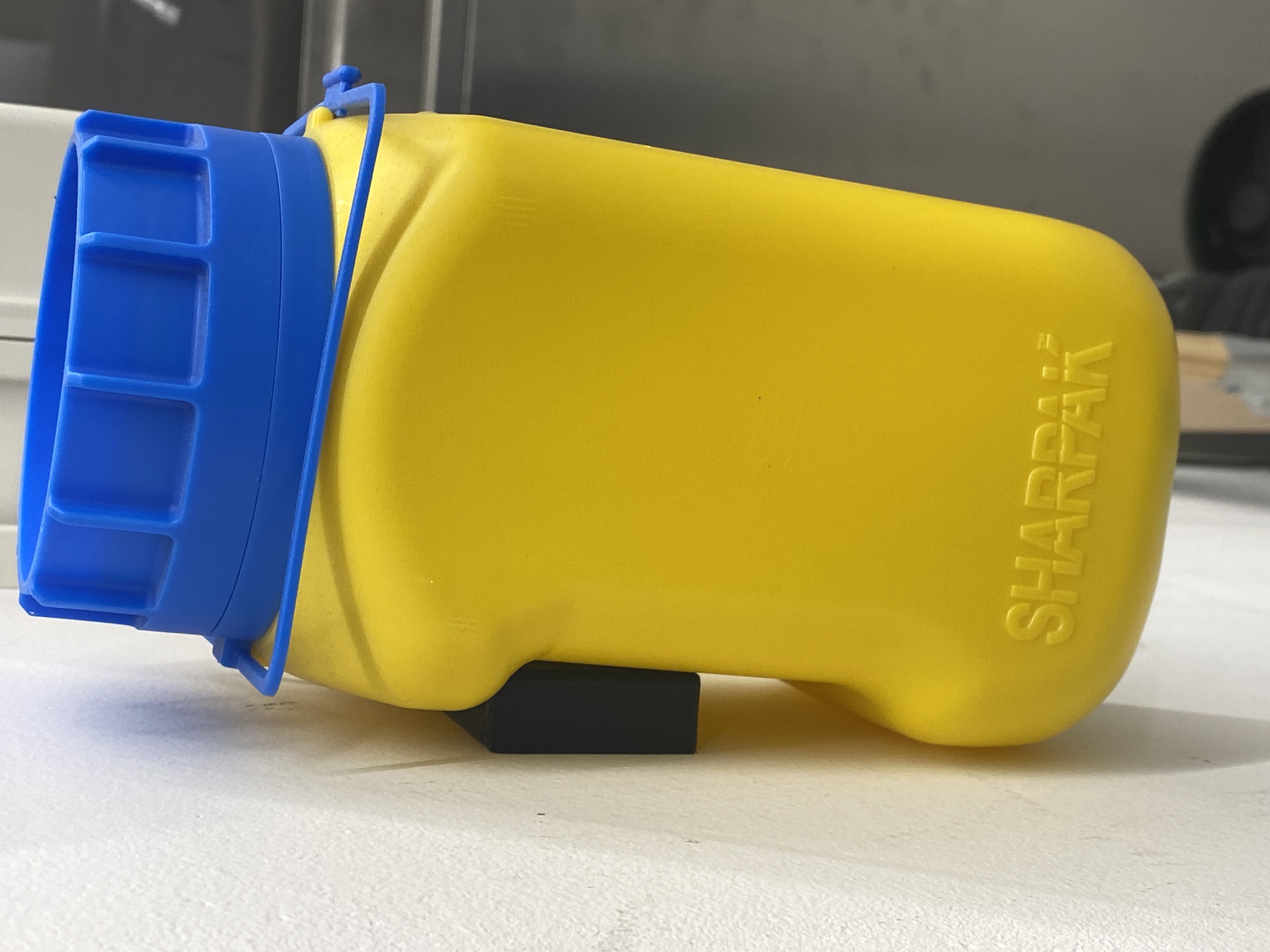 Wallmount for Sharpak blade disposal box by EverythingGlows Download