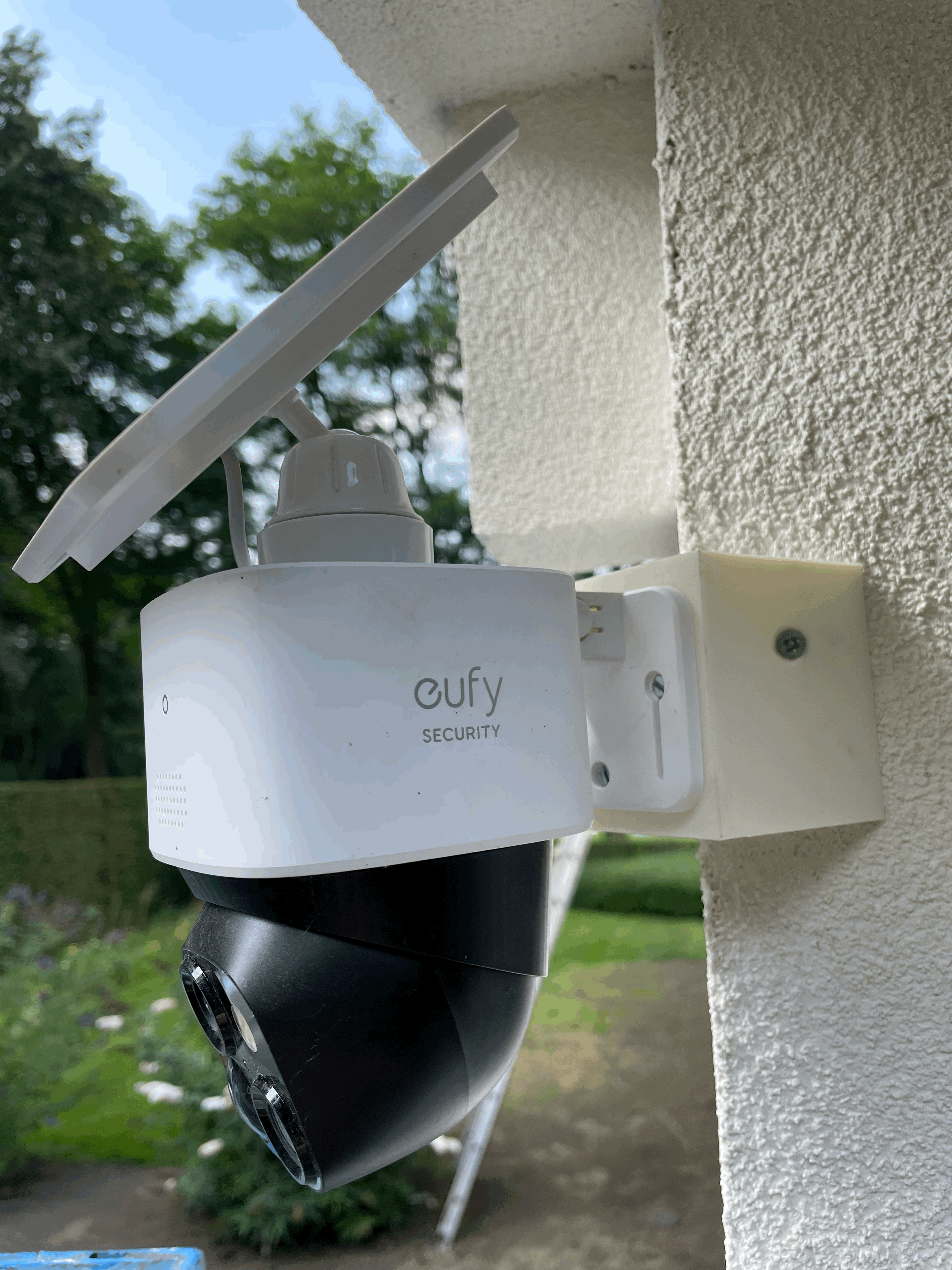 Eufy SoloCam S340 Corner mount