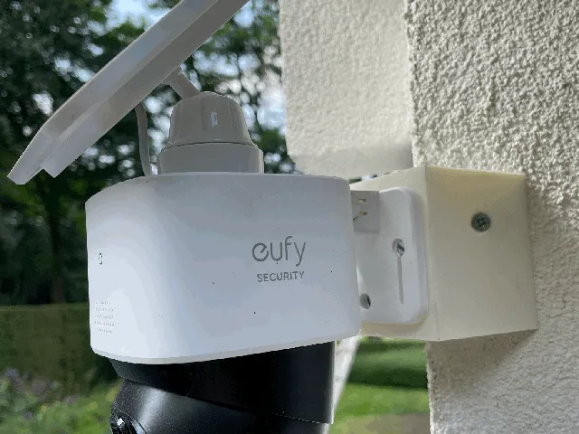 Eufy SoloCam S340 Corner mount
