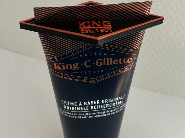 Squeezer for shaving creme