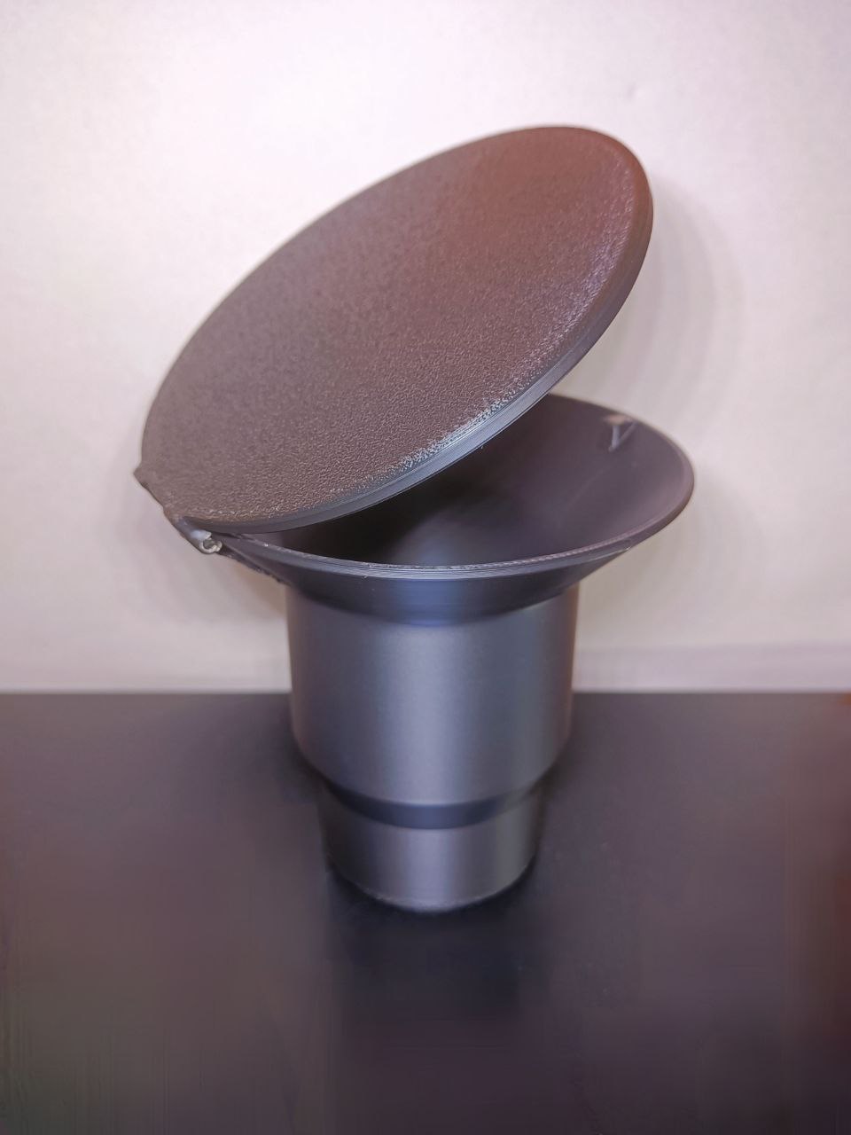 Car Ashtray — thumbnail 3