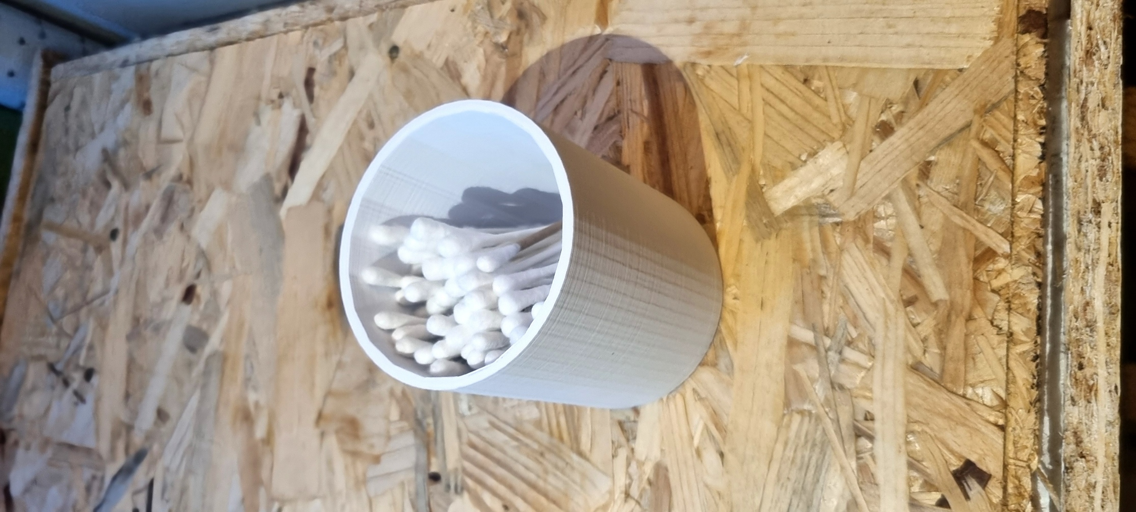 Wattestäbchen Becher