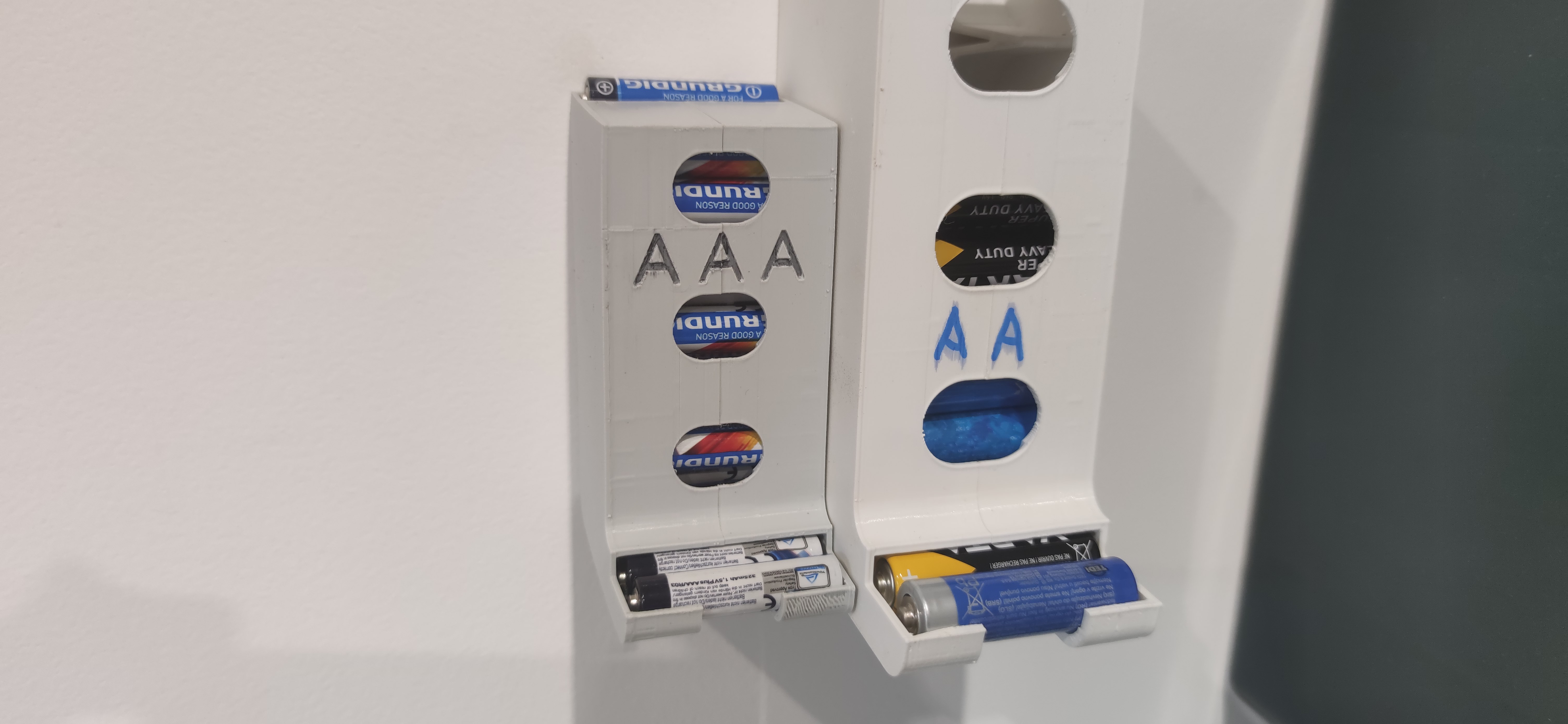 AAA Battery dispenser — miniatura 2