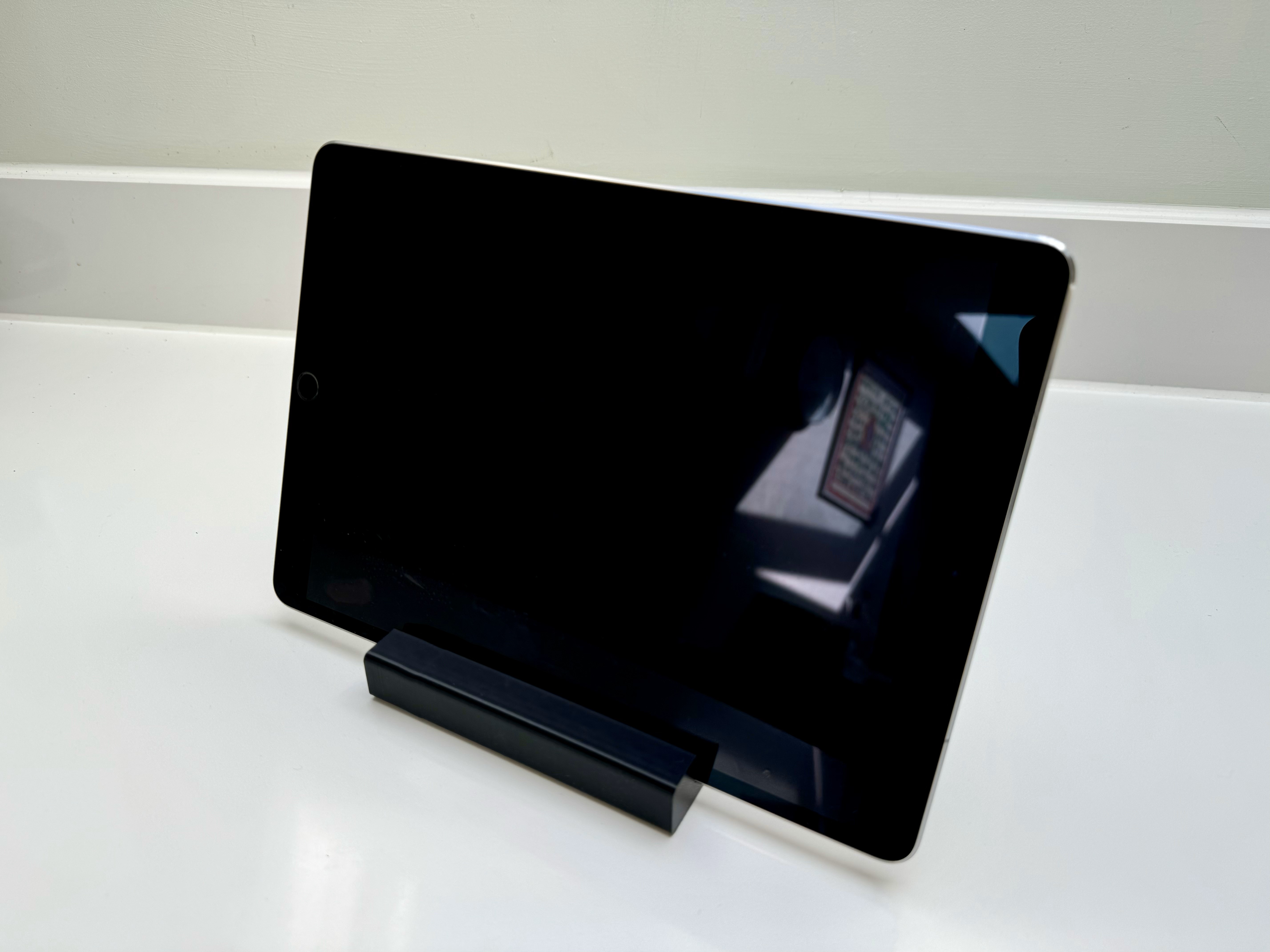 Reversable Tablet / Phone Stand