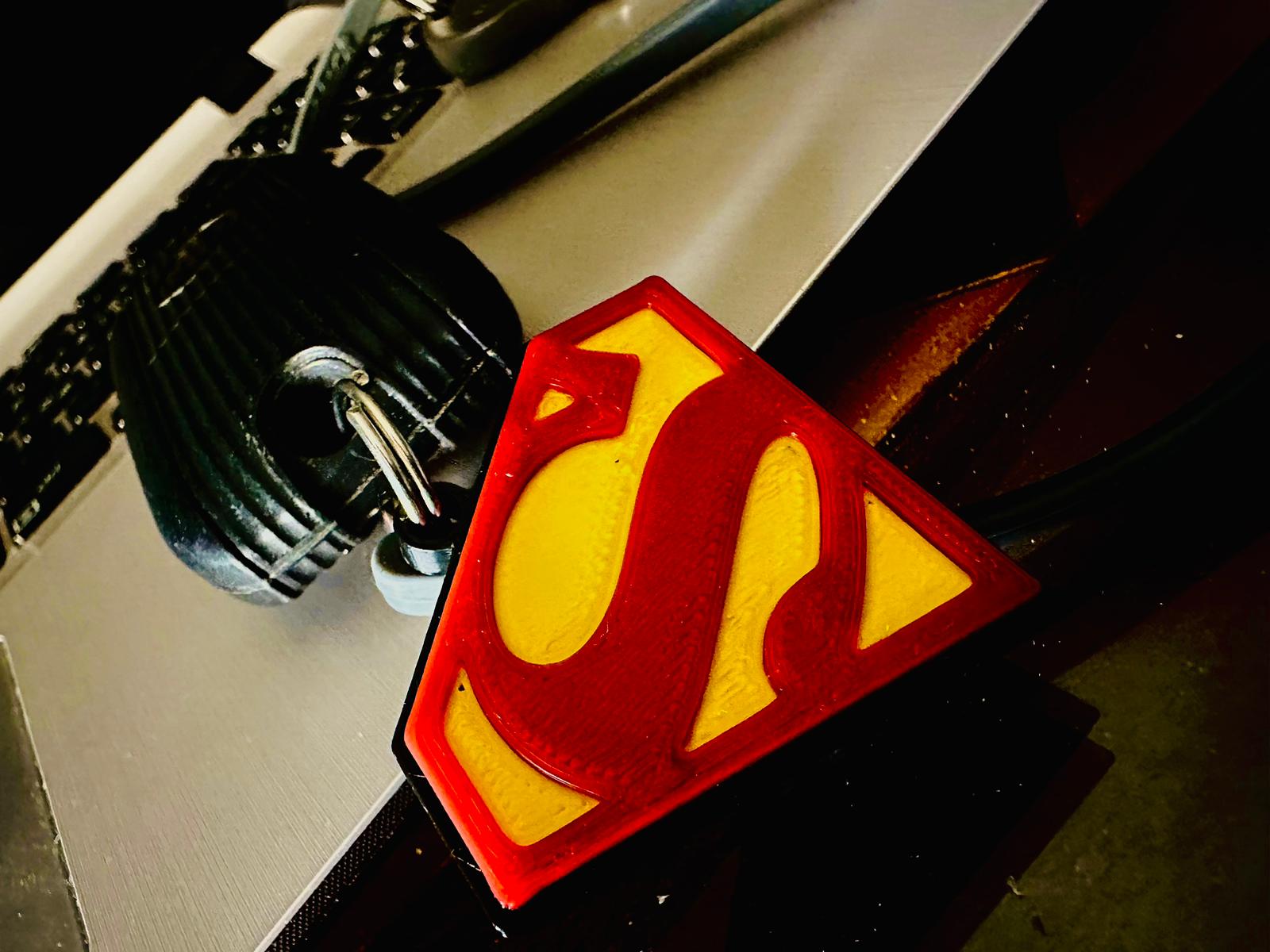 Miniatura 4 do modelo 3D superman keychain