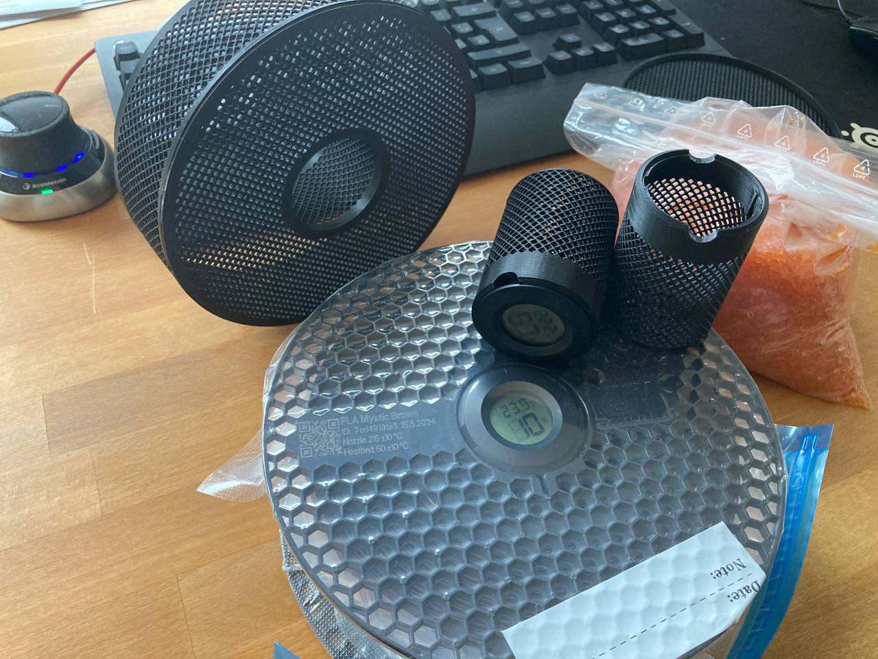 Silica gel container (improved)