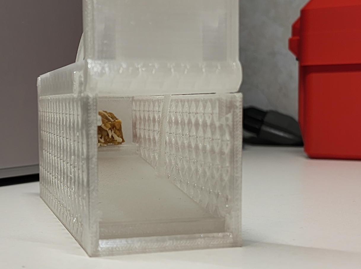 Miniatura 5 do modelo 3D Functional Non-Lethal Mouse Trap