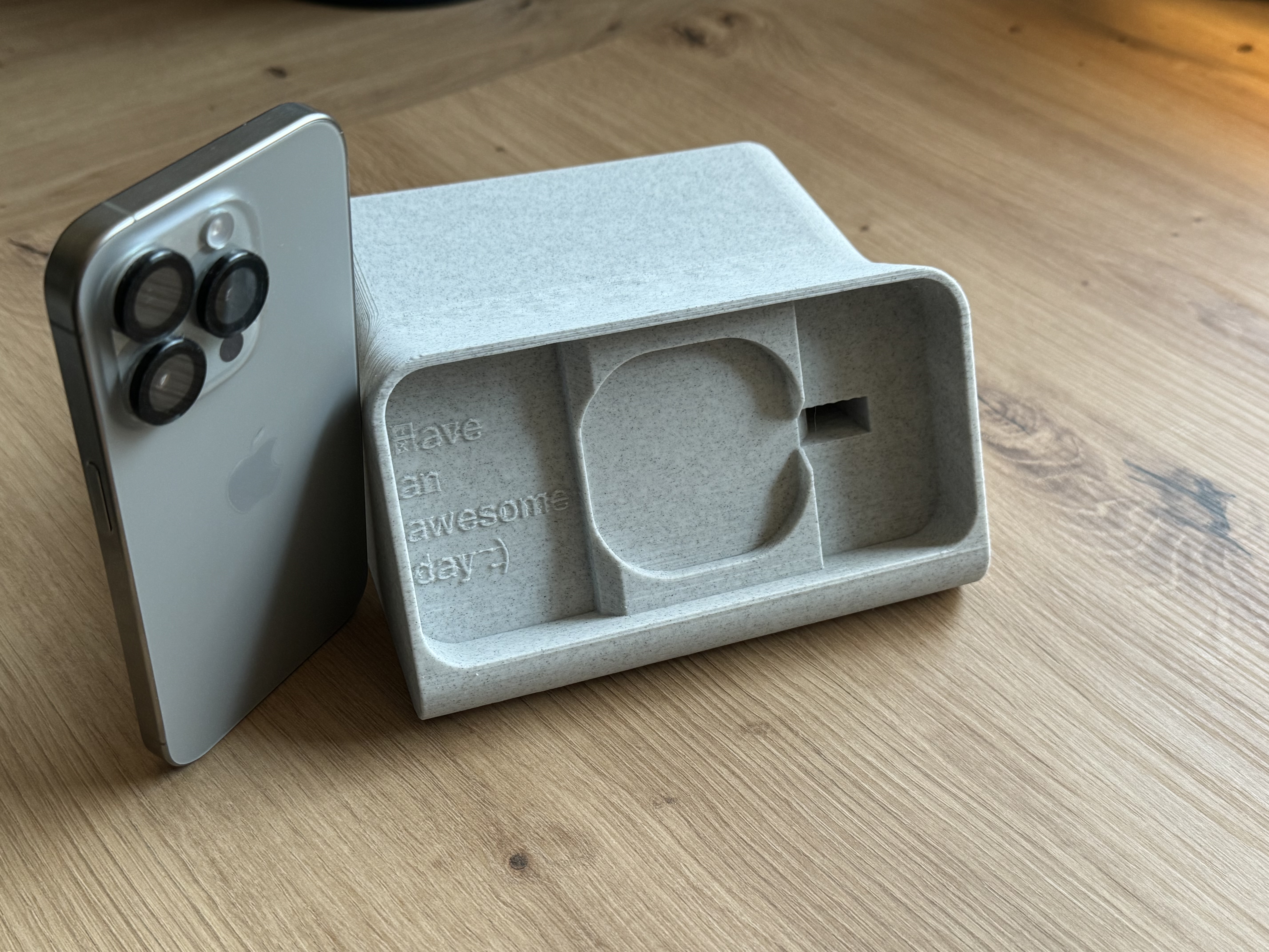 Simpler iPhone Standby Dock Stand — miniatura 3