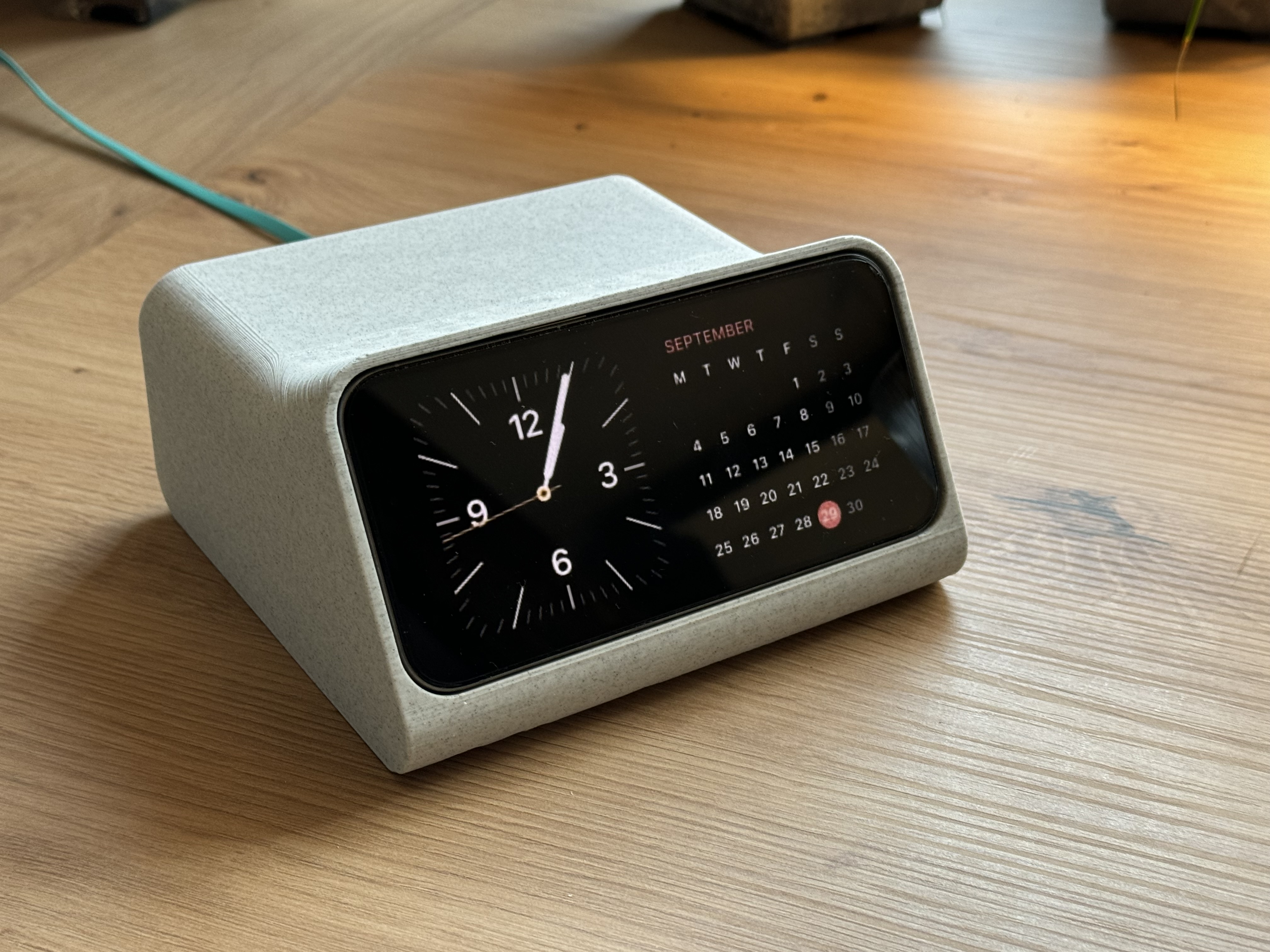 Simpler iPhone Standby Dock Stand